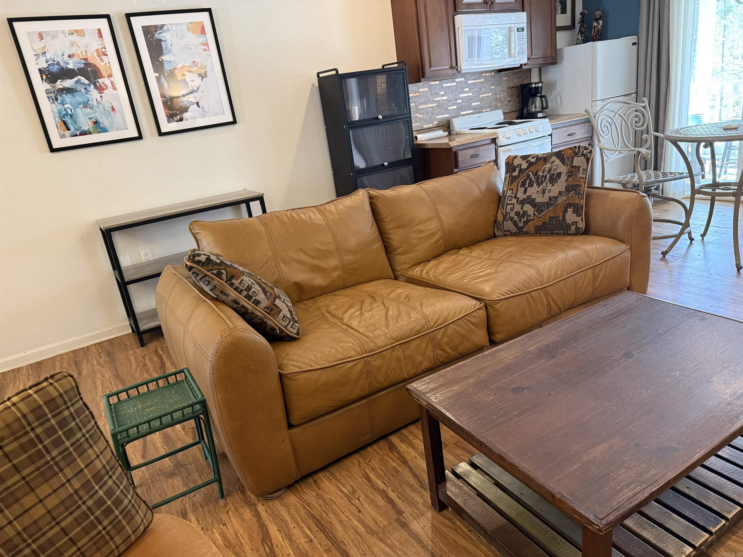 SUMMERHILL PLACE CONDOS - Residential