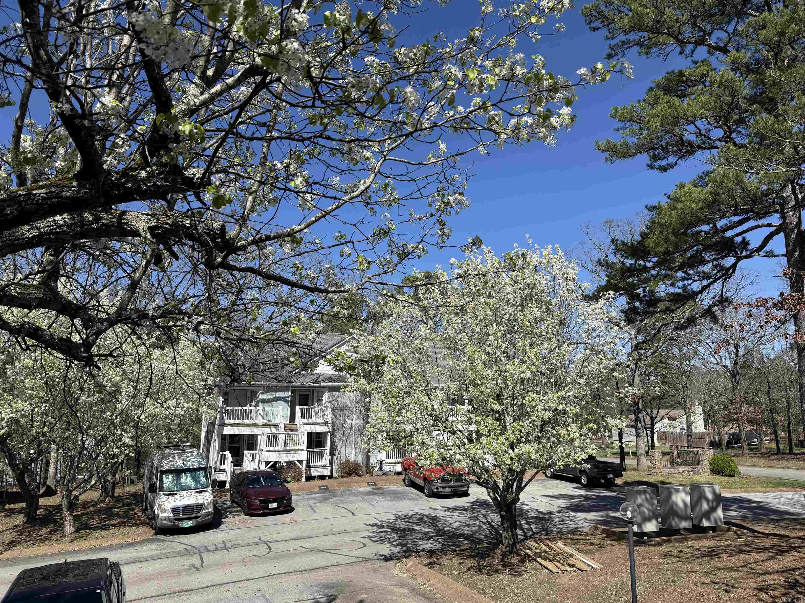 SUMMERHILL PLACE CONDOS - Residential