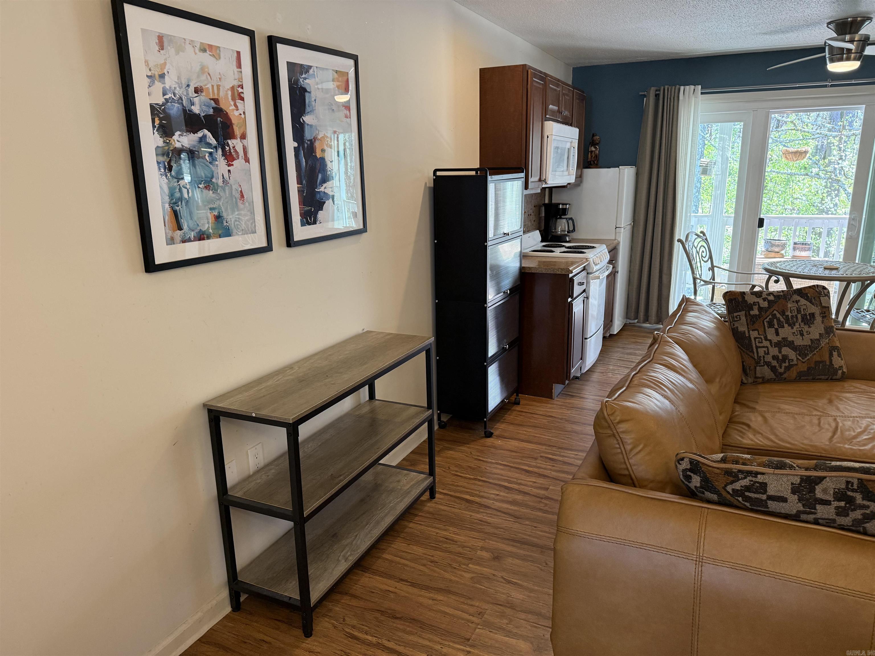 SUMMERHILL PLACE CONDOS - Residential