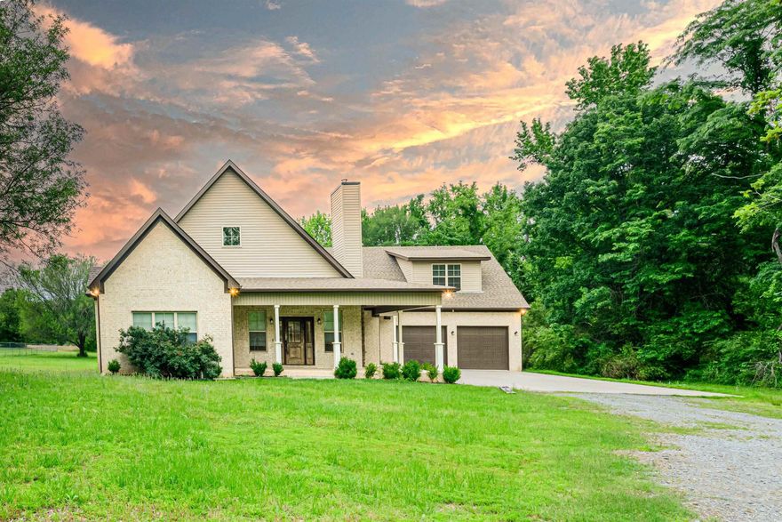 Great Home with lots of room.  With awesome features.  Fresh Paint and ready for new family.  This home has been pre inspected and all repairs have been completed.   All new LVT in all Bedrooms and New Carpet in bonus room/bedroom .  Seller willing to provide home warranty.