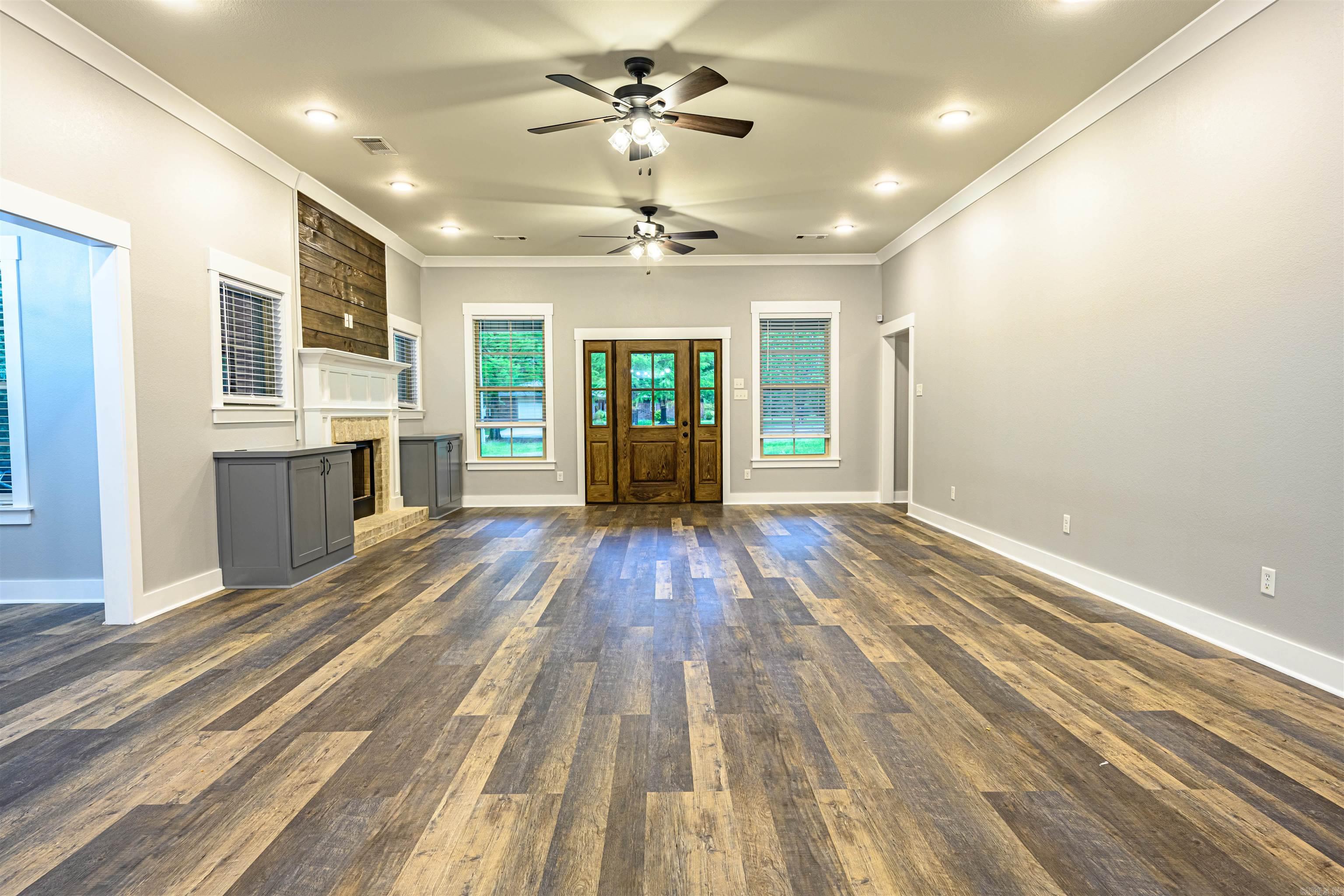 CIRCLE B - Residential