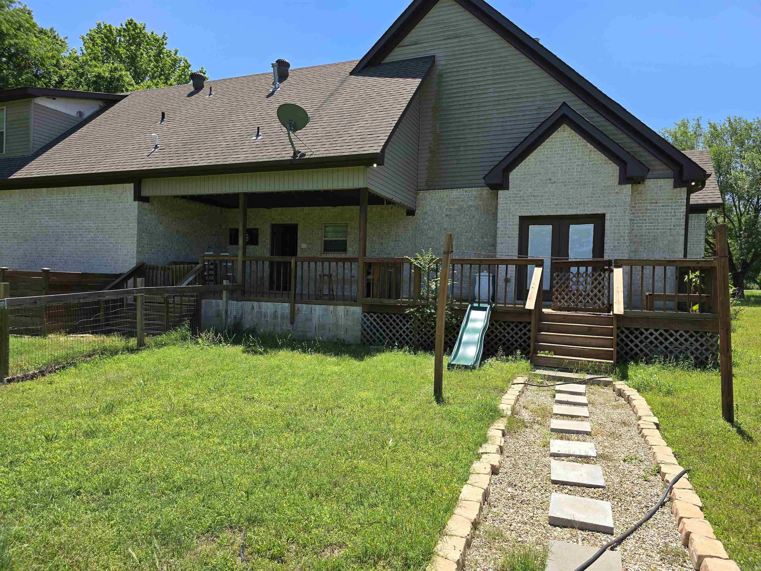 CIRCLE B - Residential