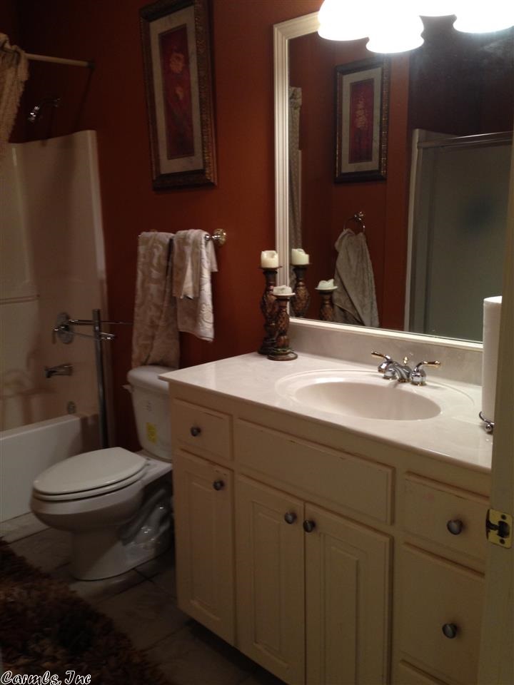 KENSINGTON ESTATES - Residential