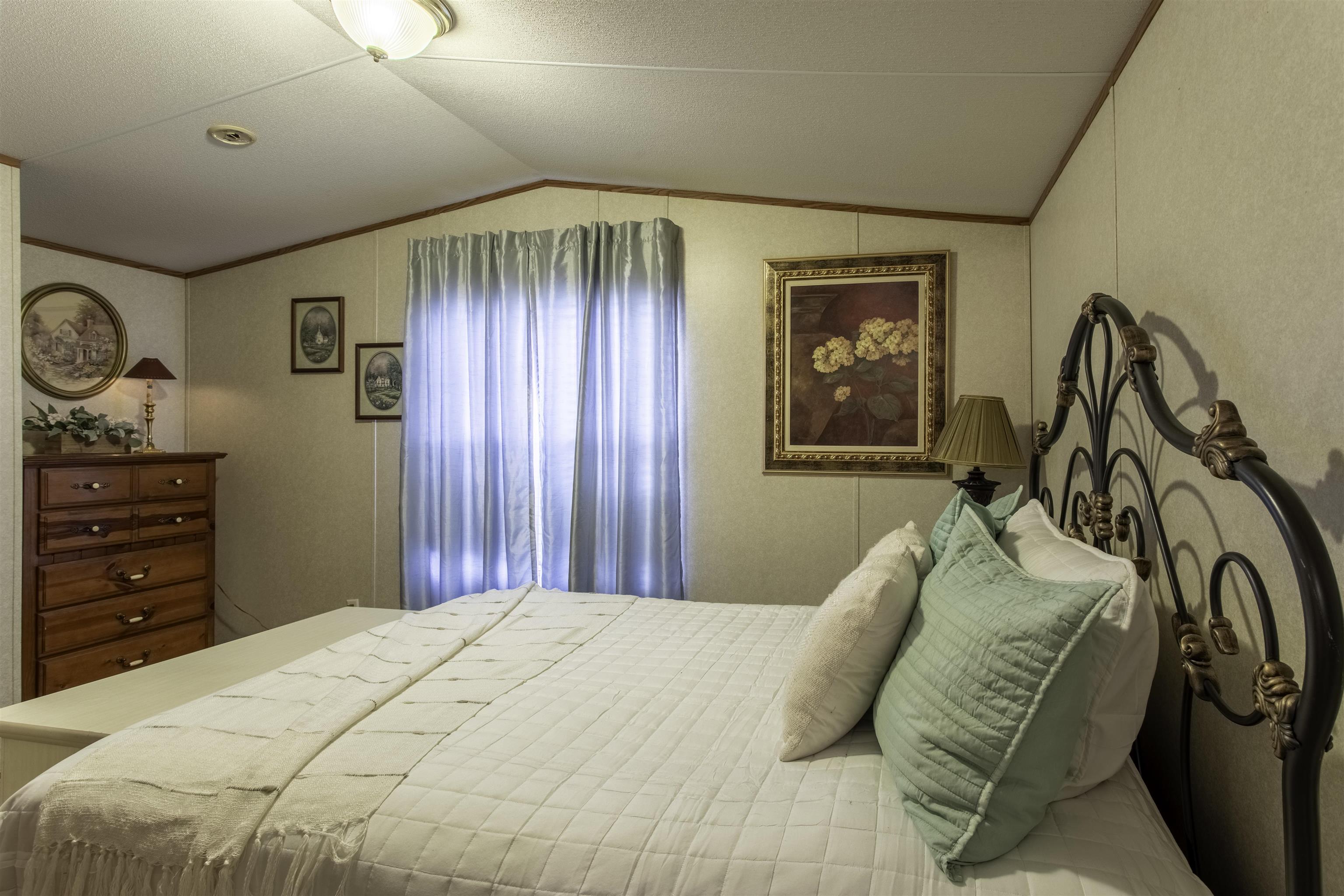 THACKERS - Residential