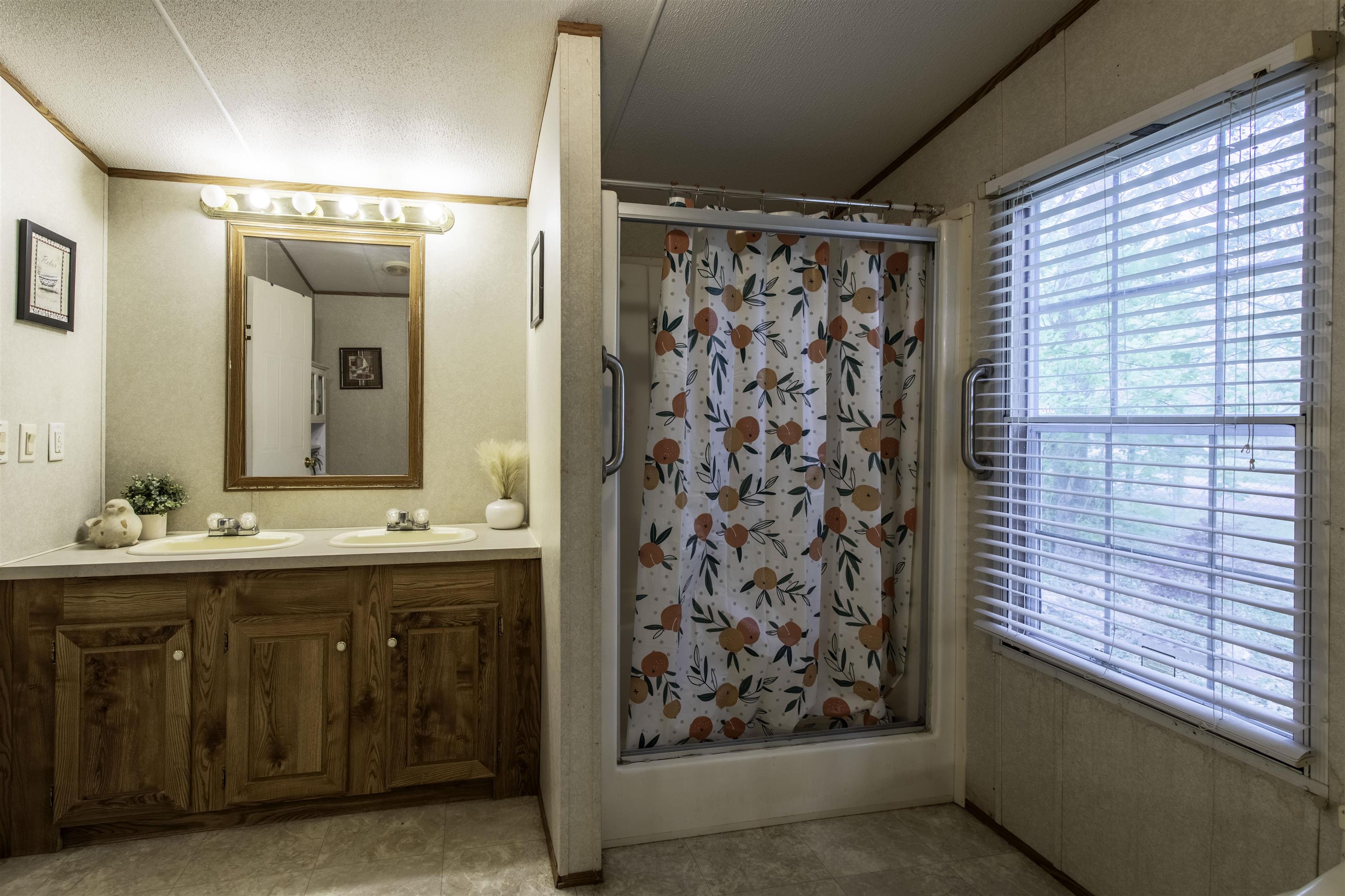 THACKERS - Residential