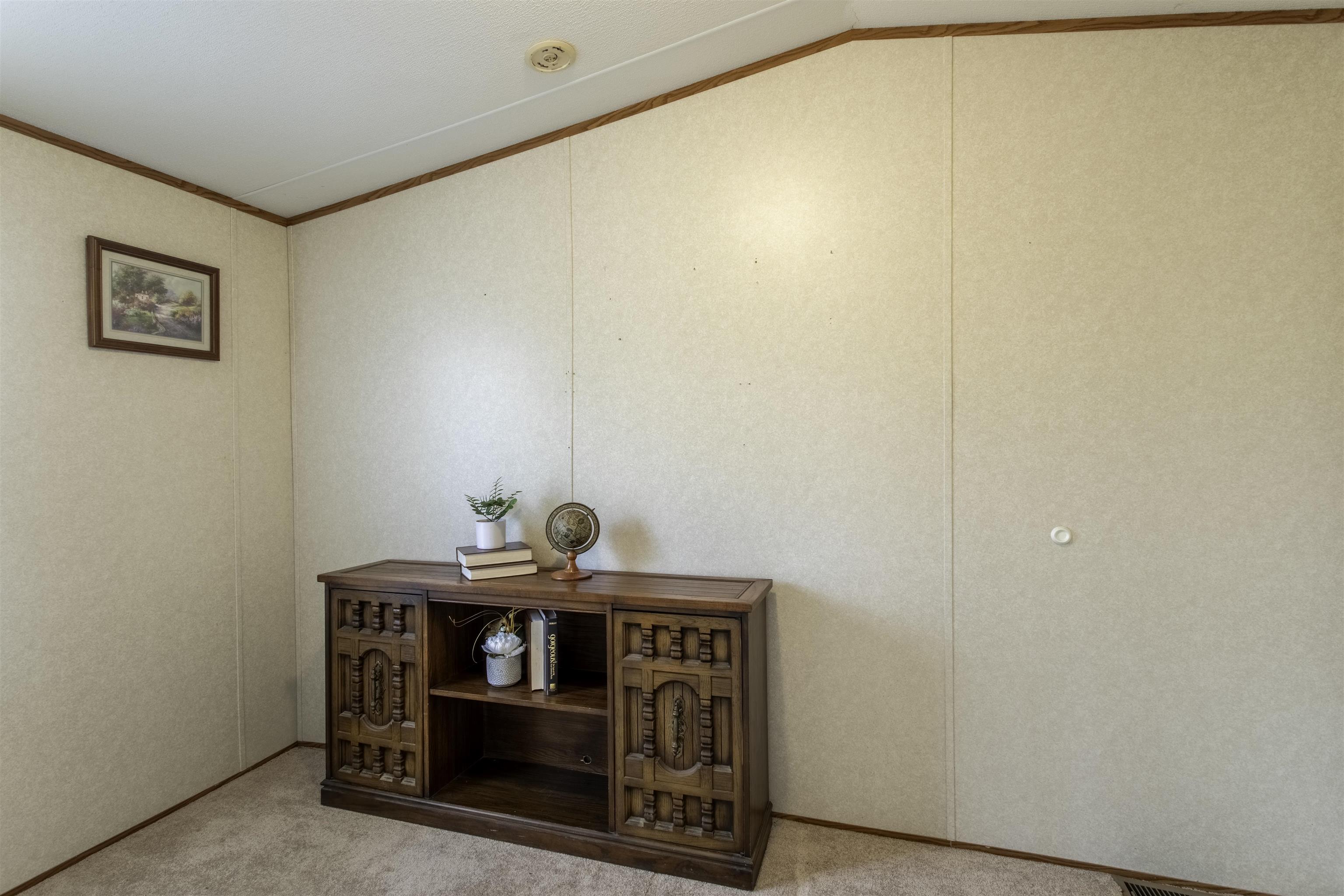 THACKERS - Residential