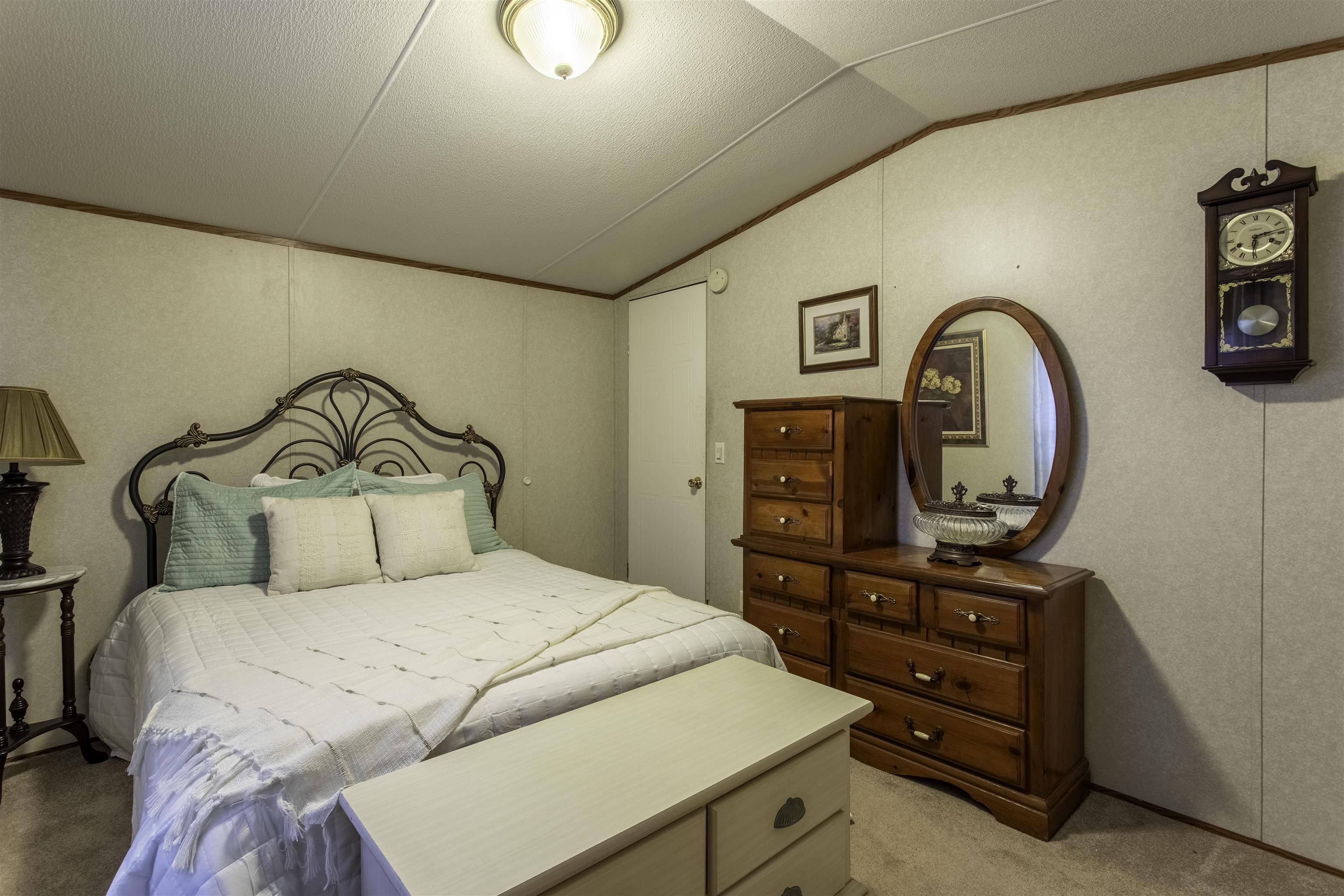 THACKERS - Residential