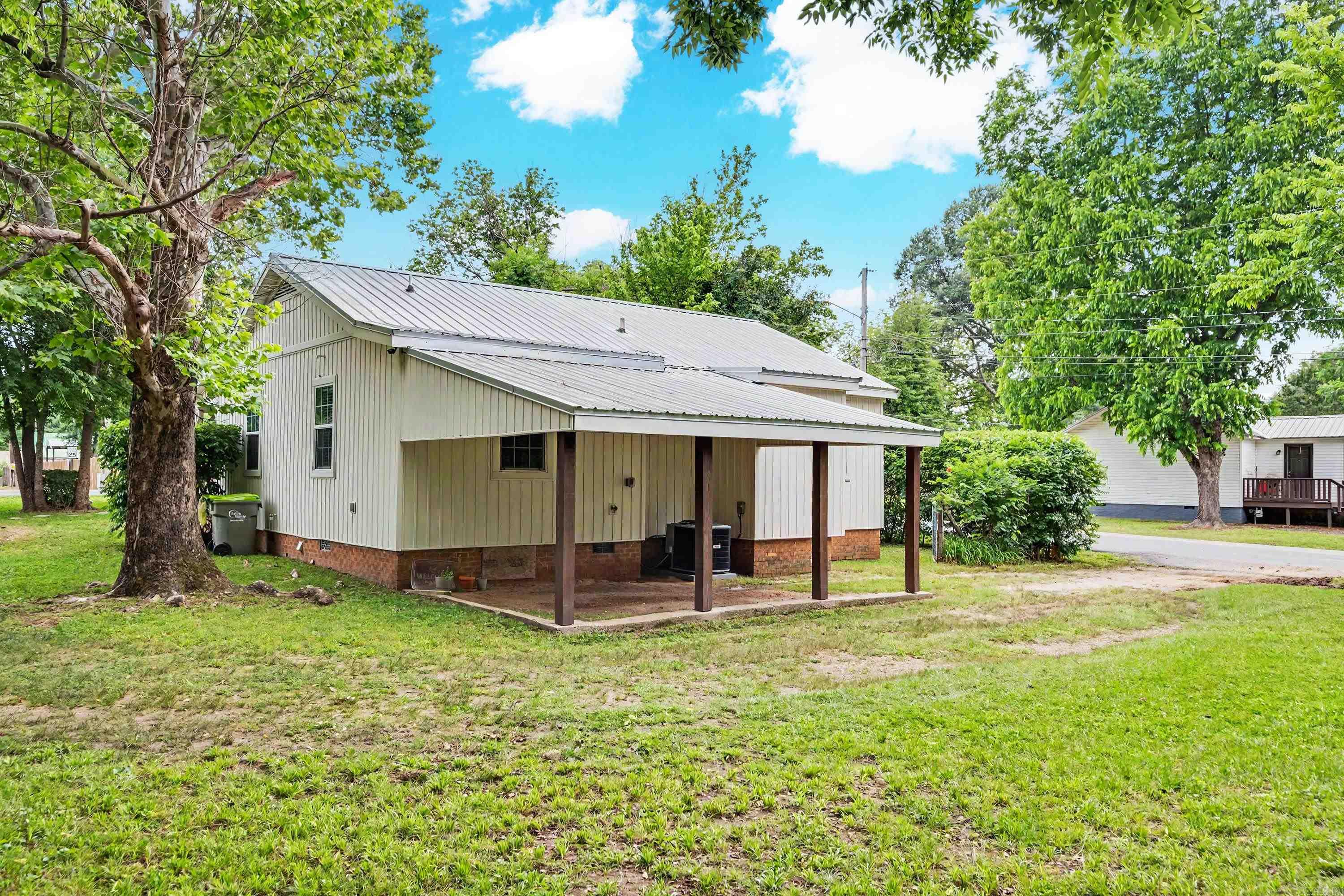 BENTON HEIGHTS - Residential