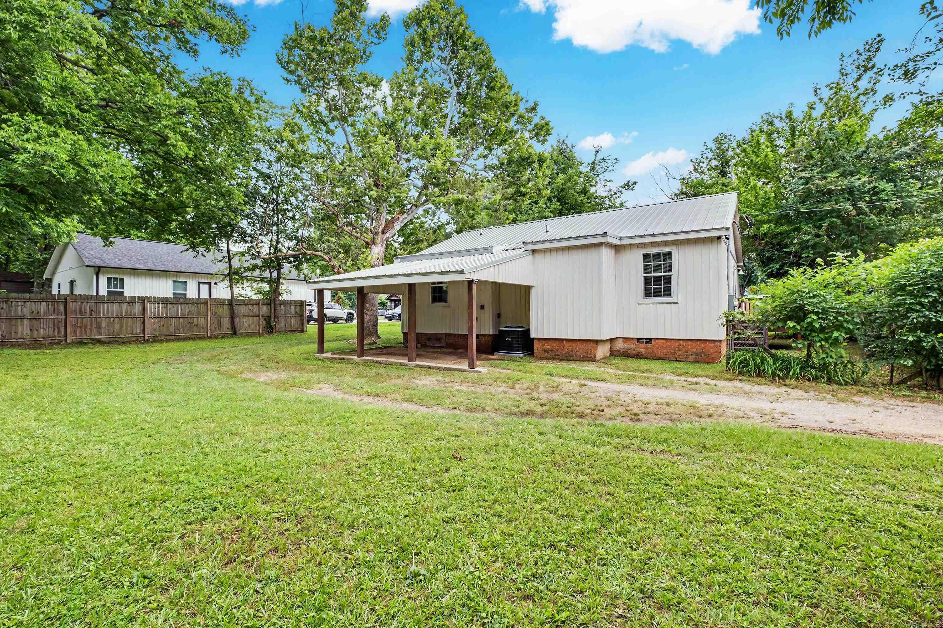 BENTON HEIGHTS - Residential