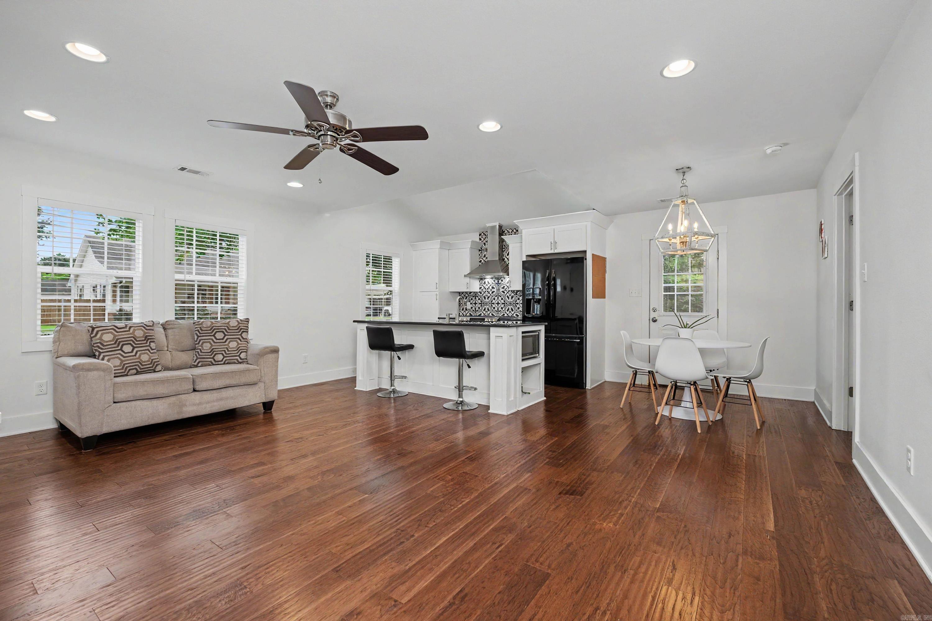 BENTON HEIGHTS - Residential