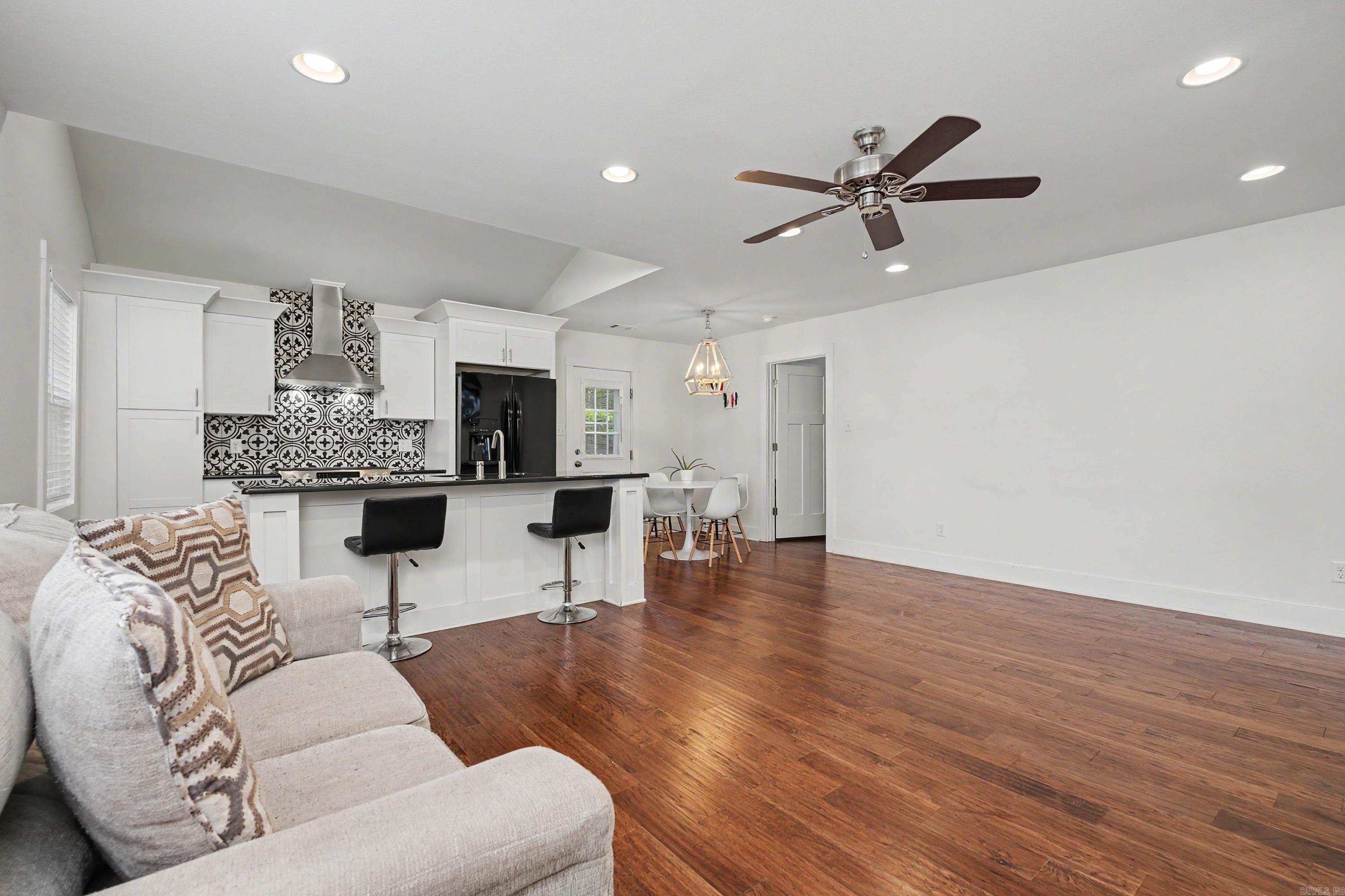 BENTON HEIGHTS - Residential