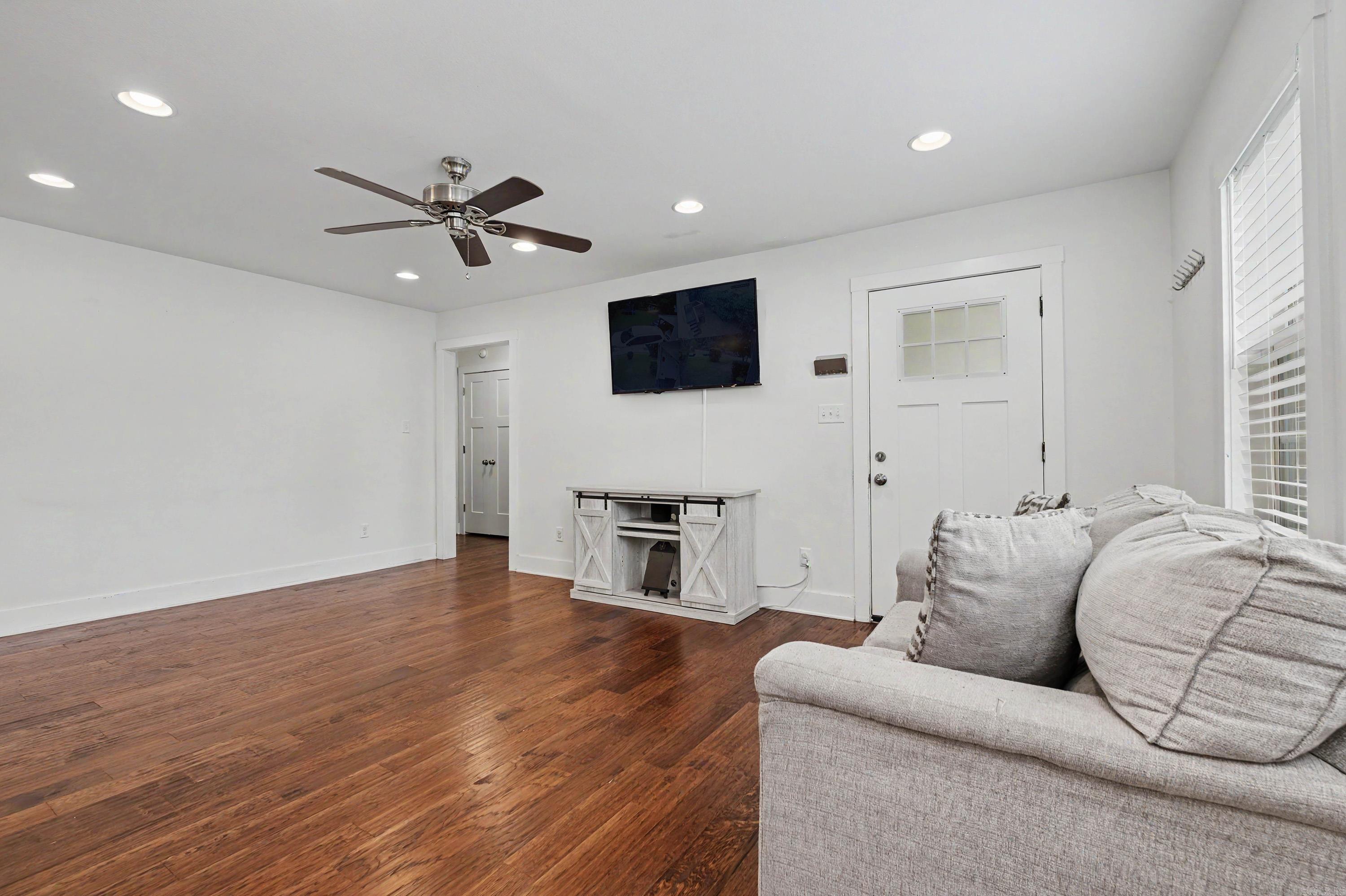 BENTON HEIGHTS - Residential