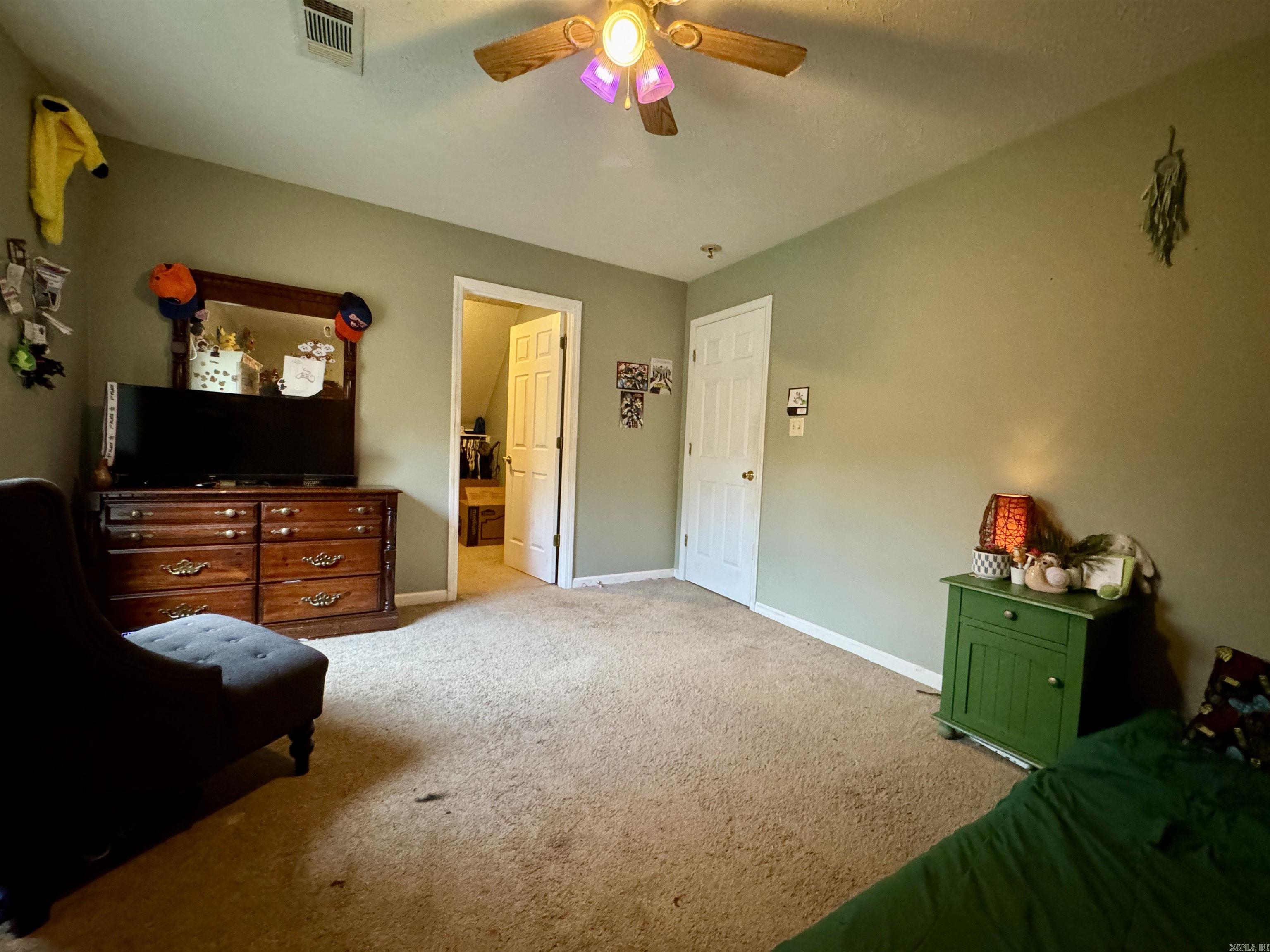 WOODED ACRES - Residential
