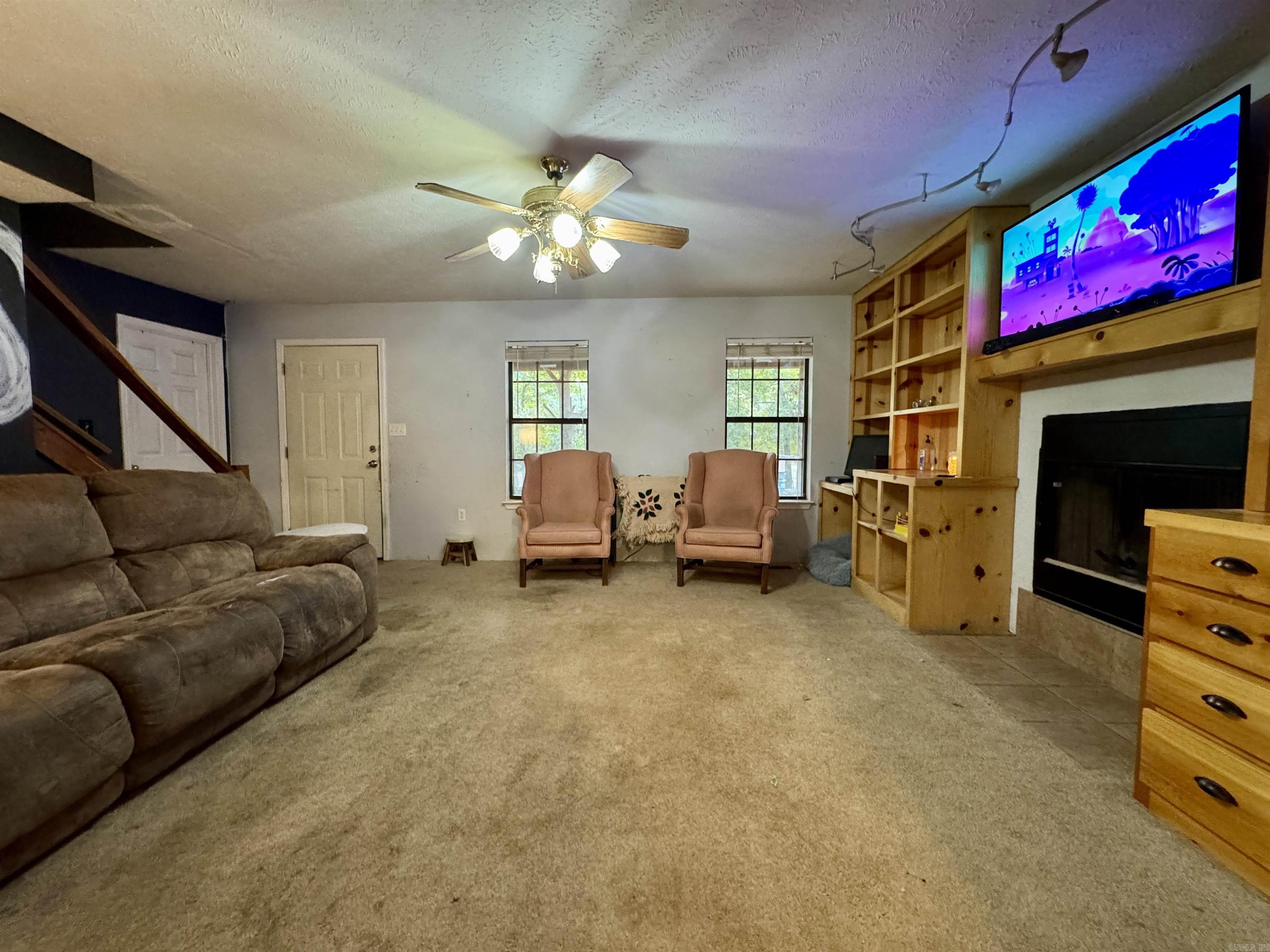 WOODED ACRES - Residential