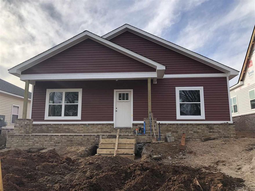 Beautiful new construction in the heart of downtown Benton. Great community. Granite countertops, large size rooms, lots of closets.