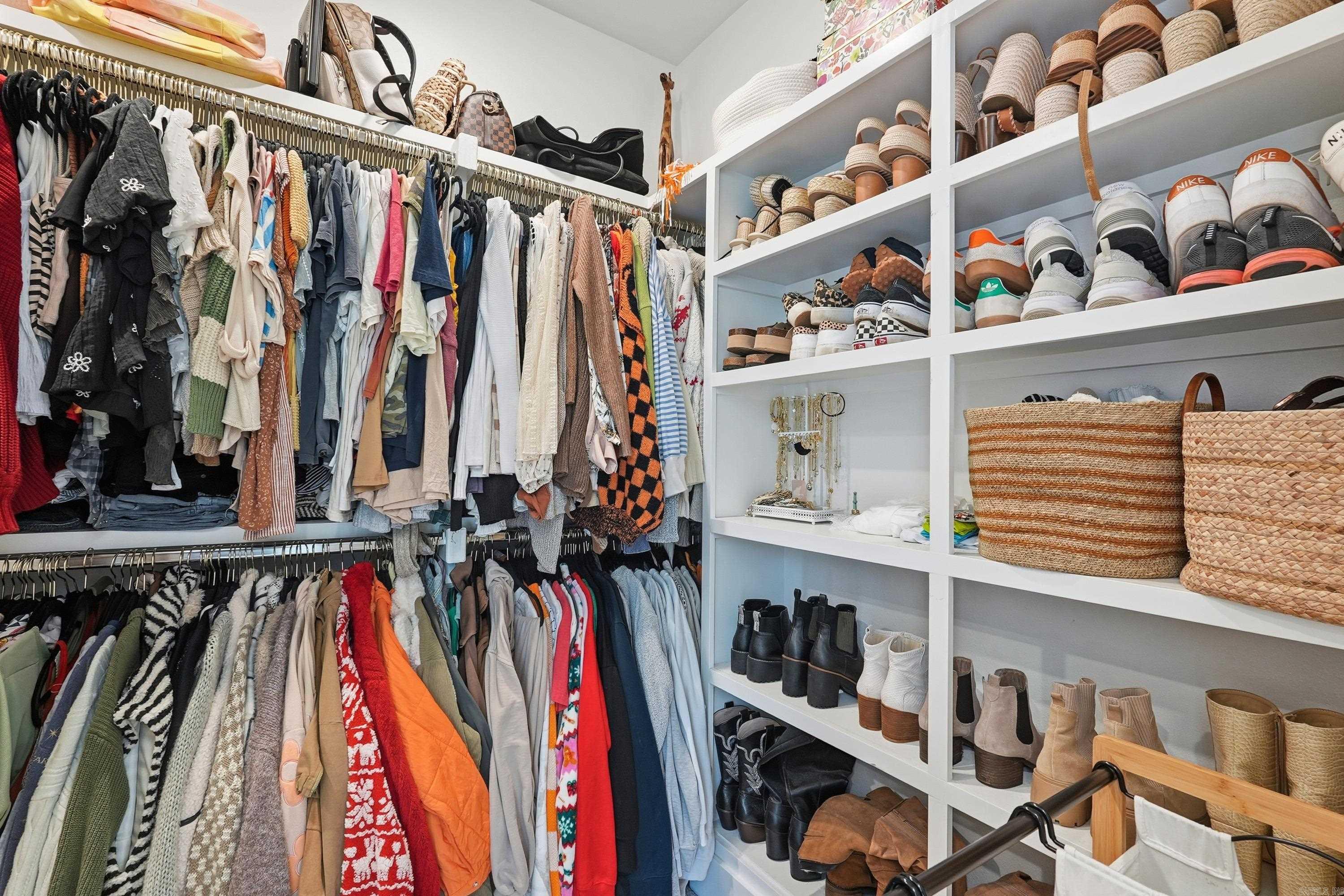 MIDTOWN BRYANT - Residential