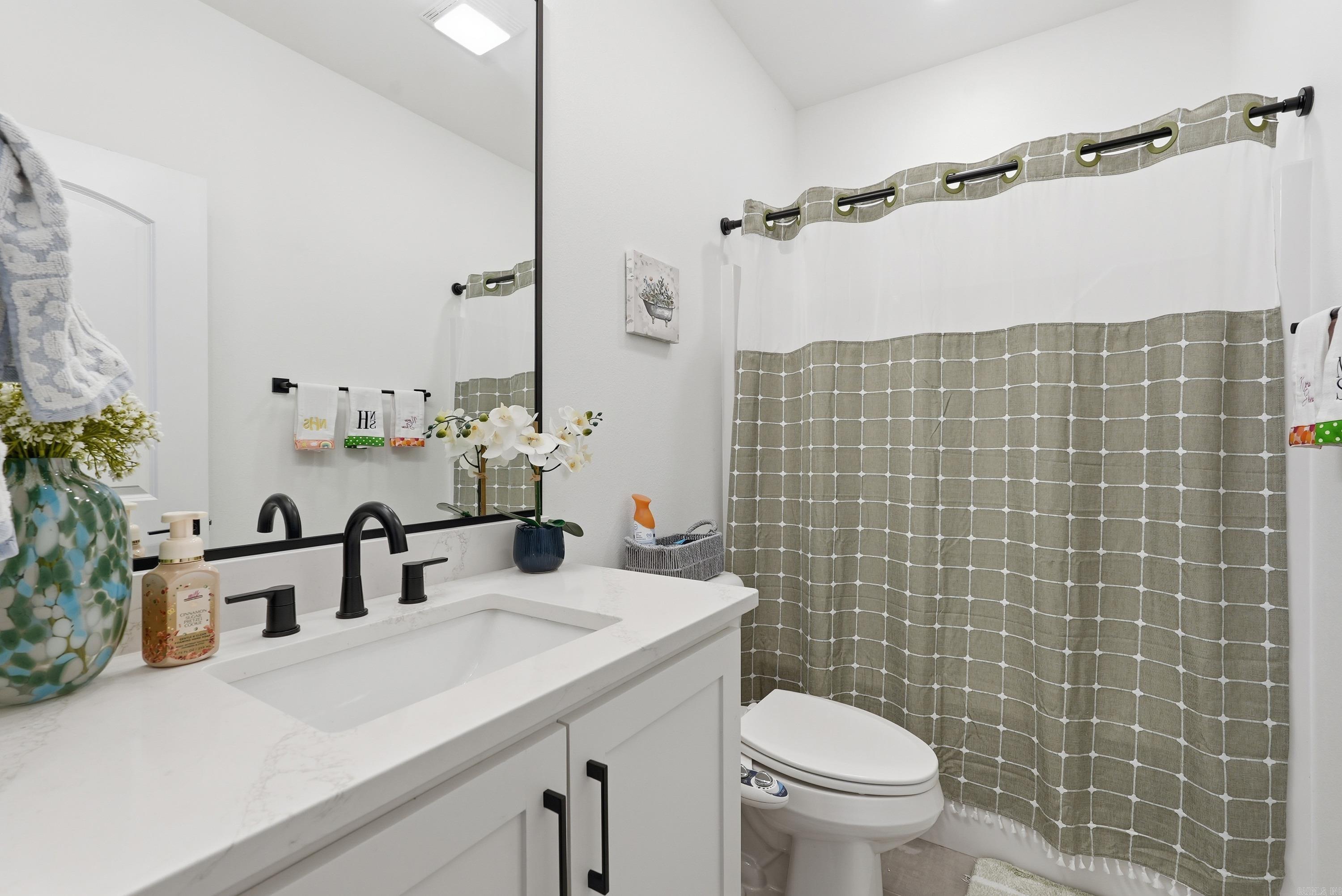 MIDTOWN BRYANT - Residential