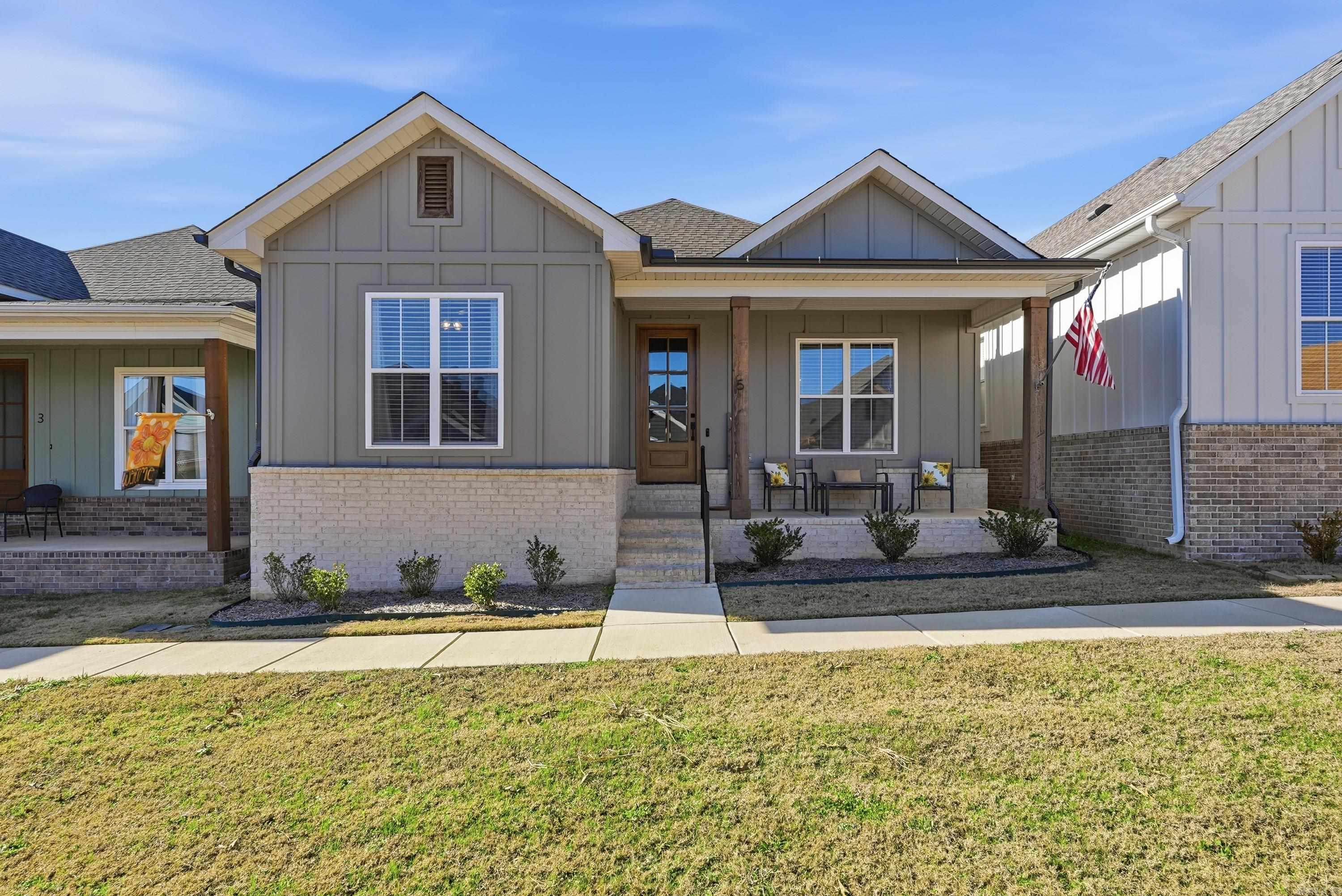 MIDTOWN BRYANT - Residential