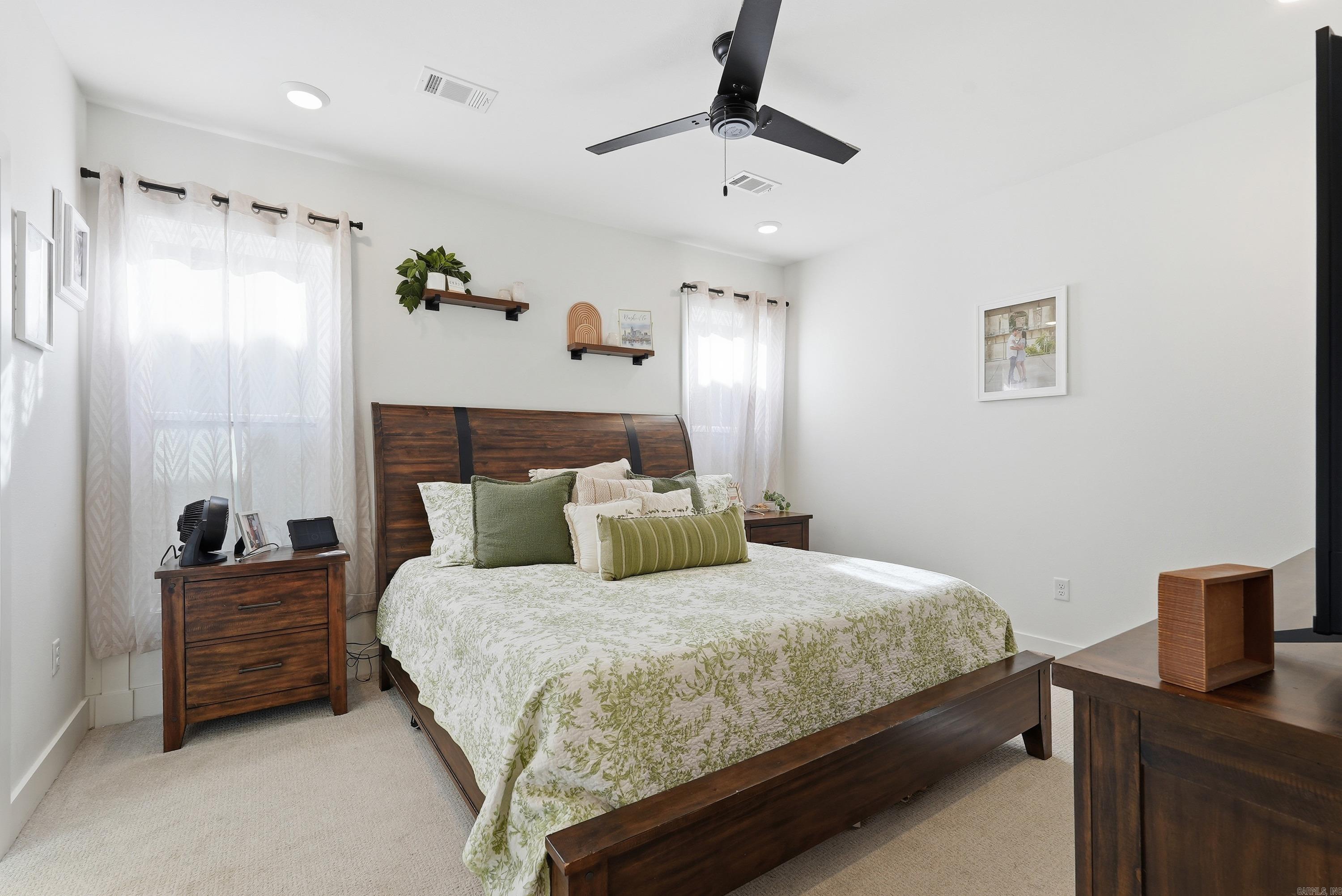 MIDTOWN BRYANT - Residential