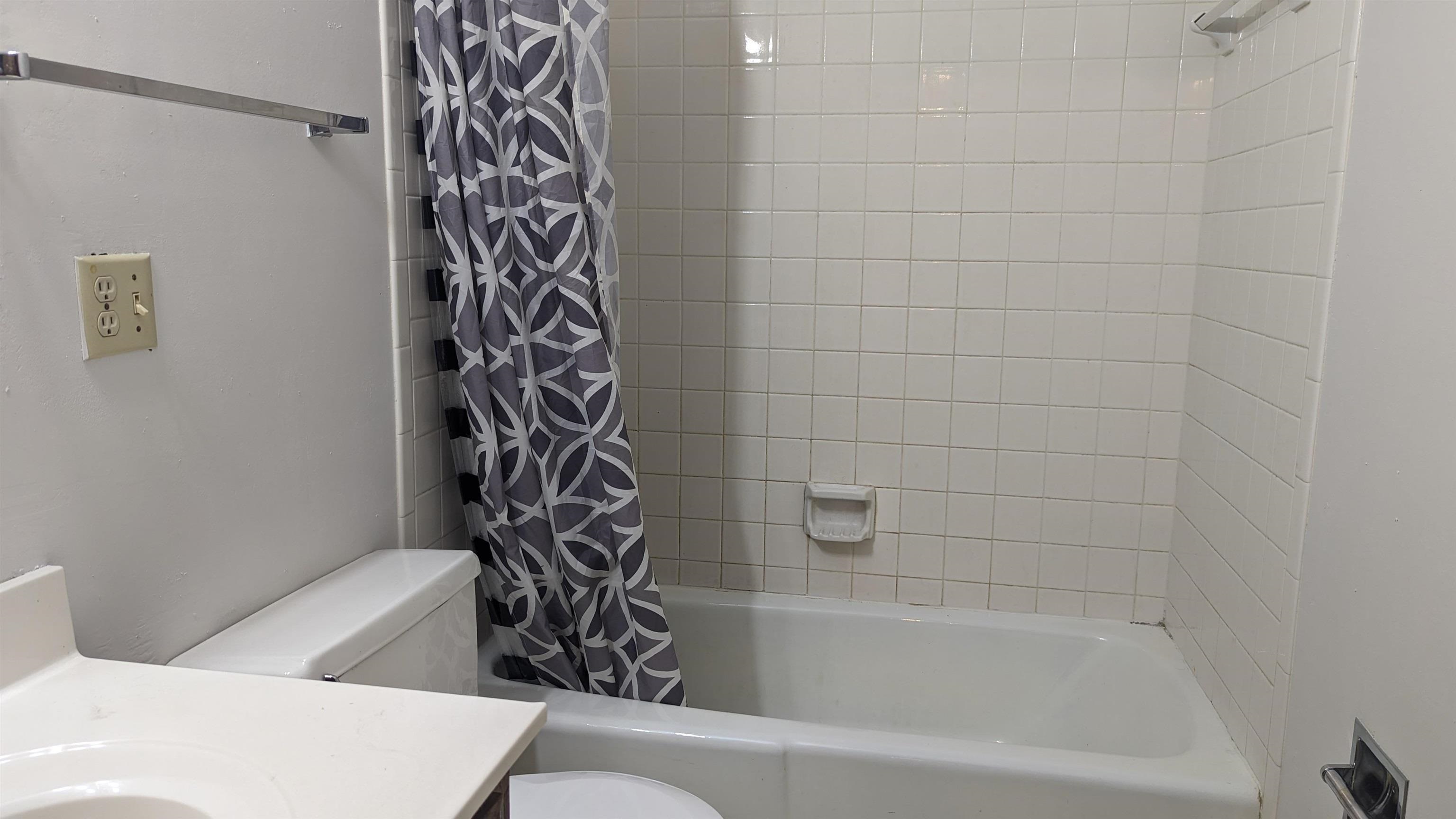 Townhouse 3rd - Residential Lease