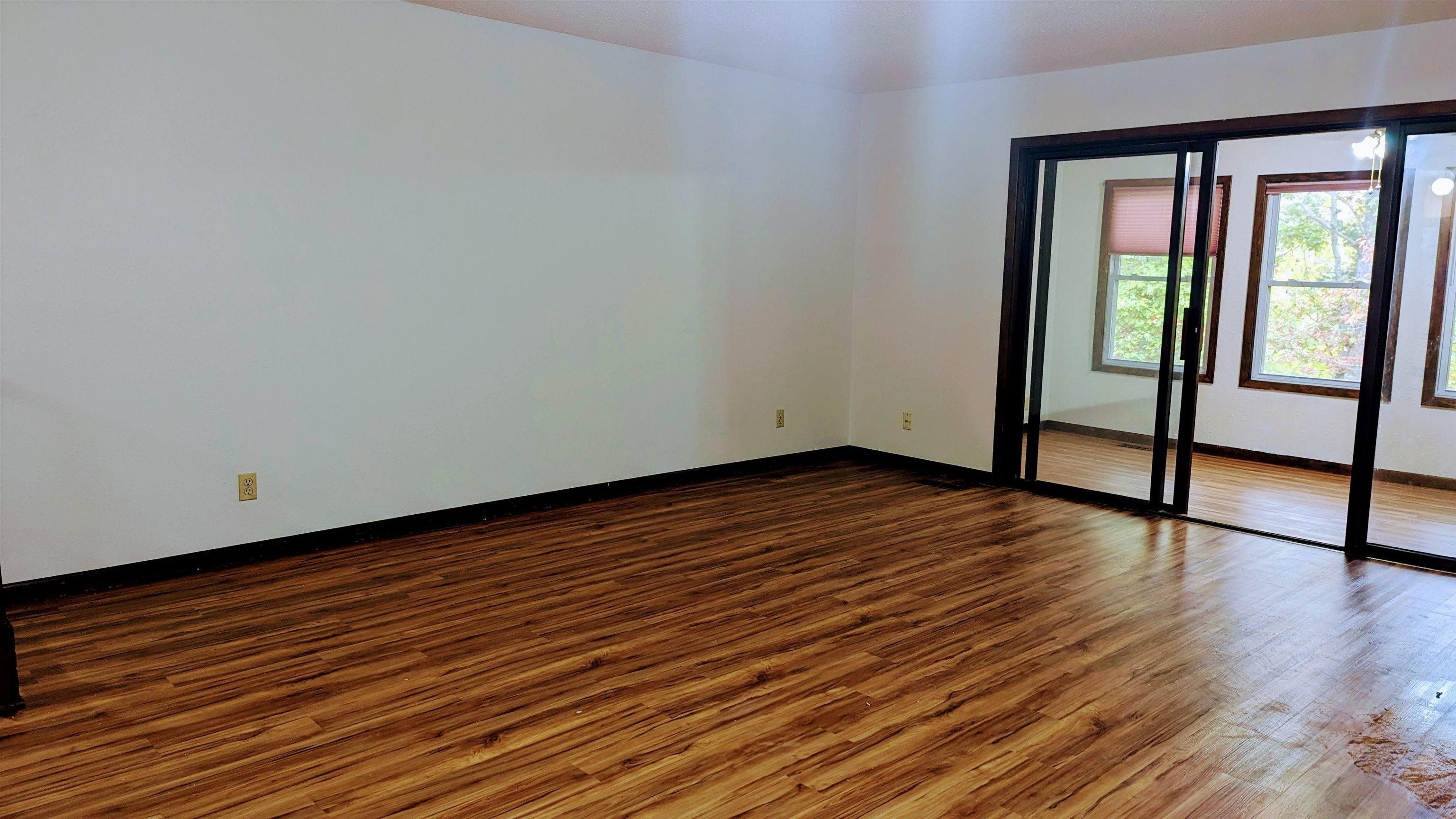 Townhouse 3rd - Residential Lease