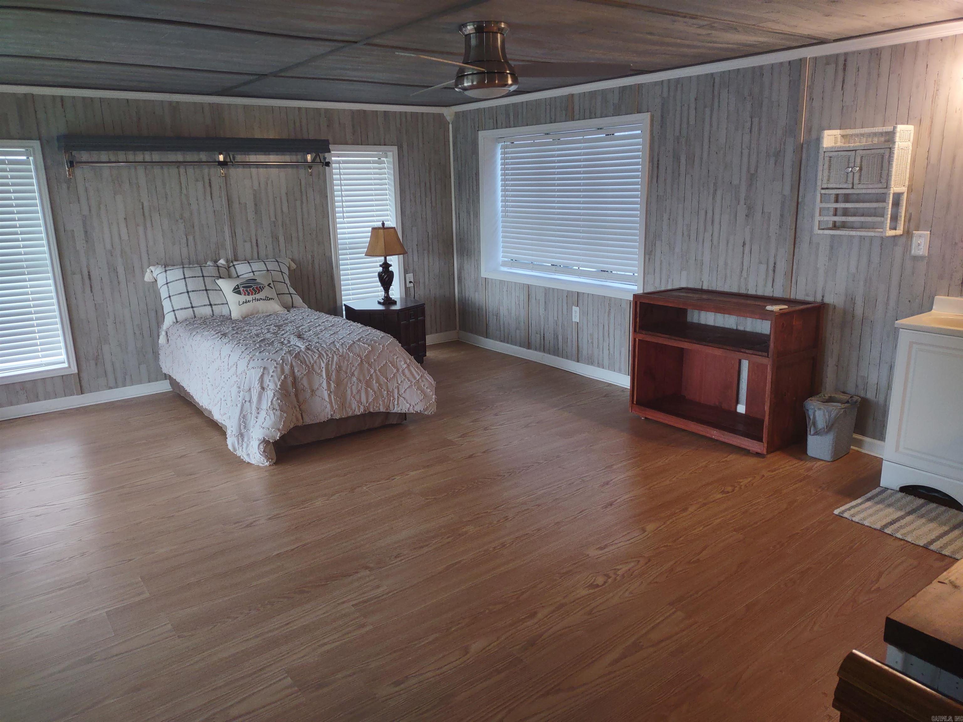 Oakridge Lake Estates - Residential