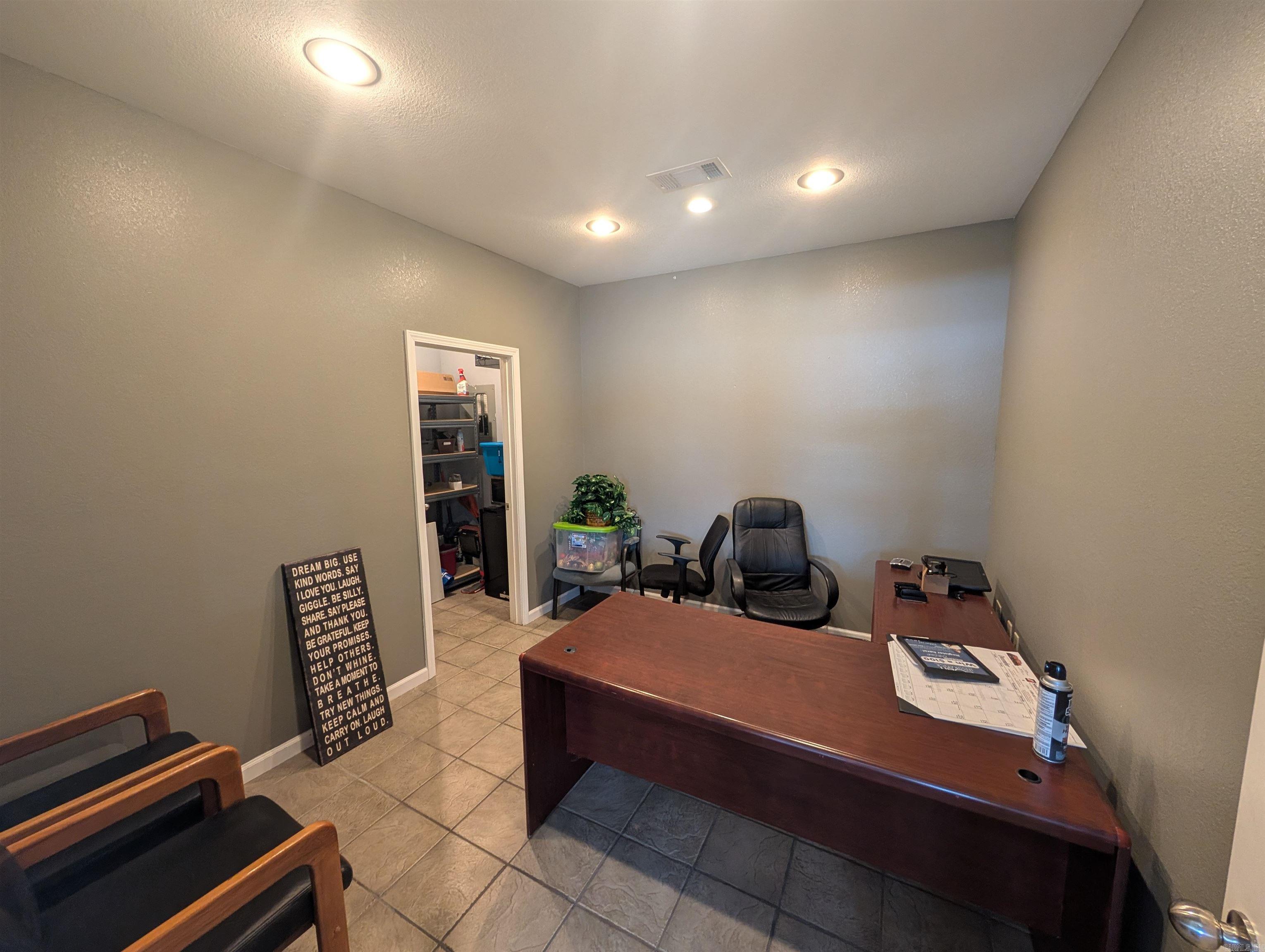 11-07-07 Searcy Outlots - Residential Lease