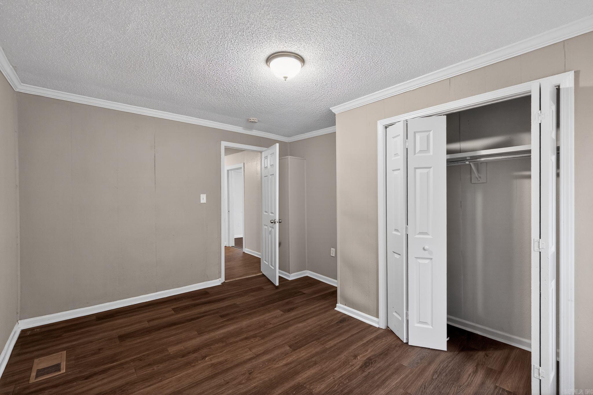 BARROW JOHN - Residential