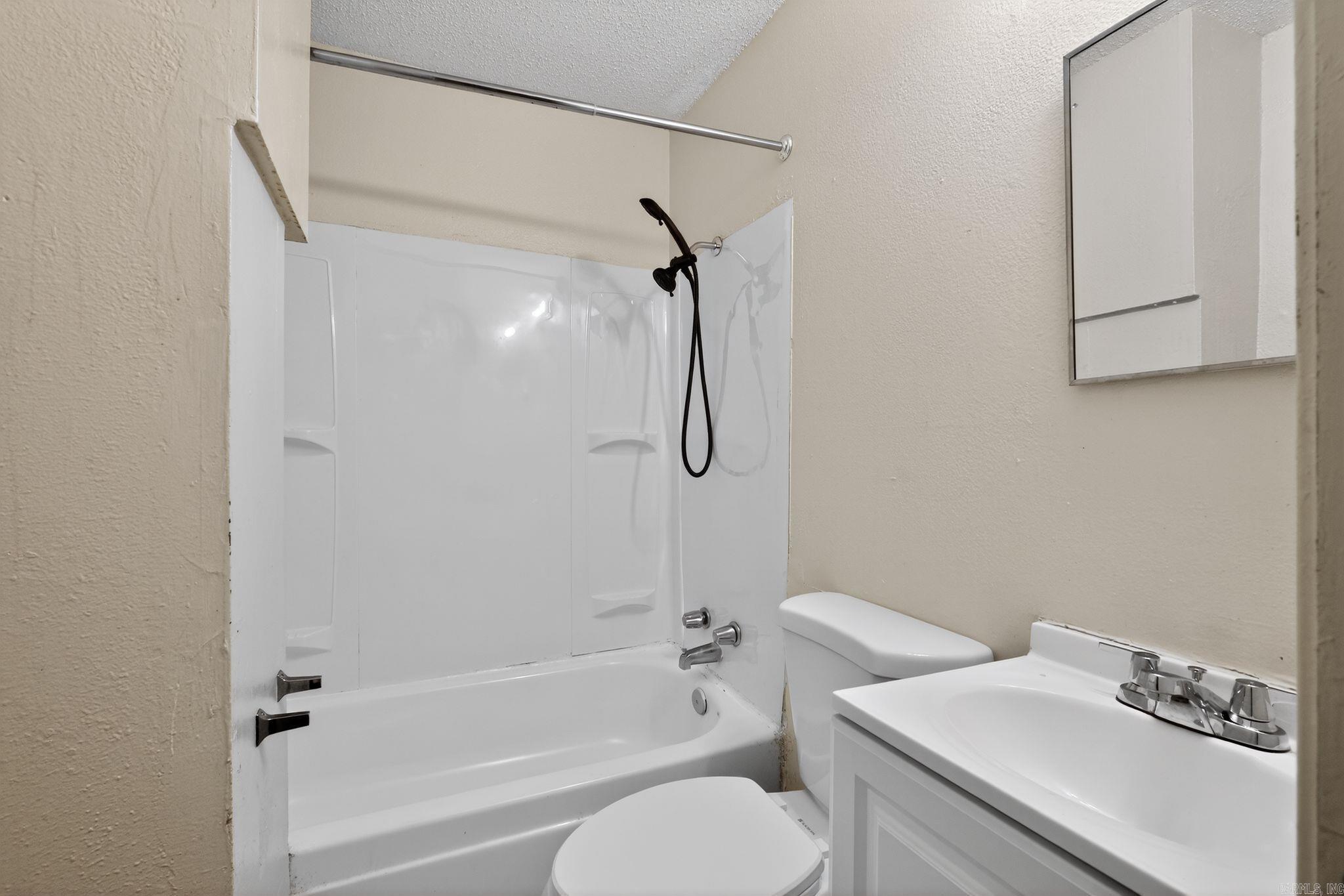 BARROW JOHN - Residential