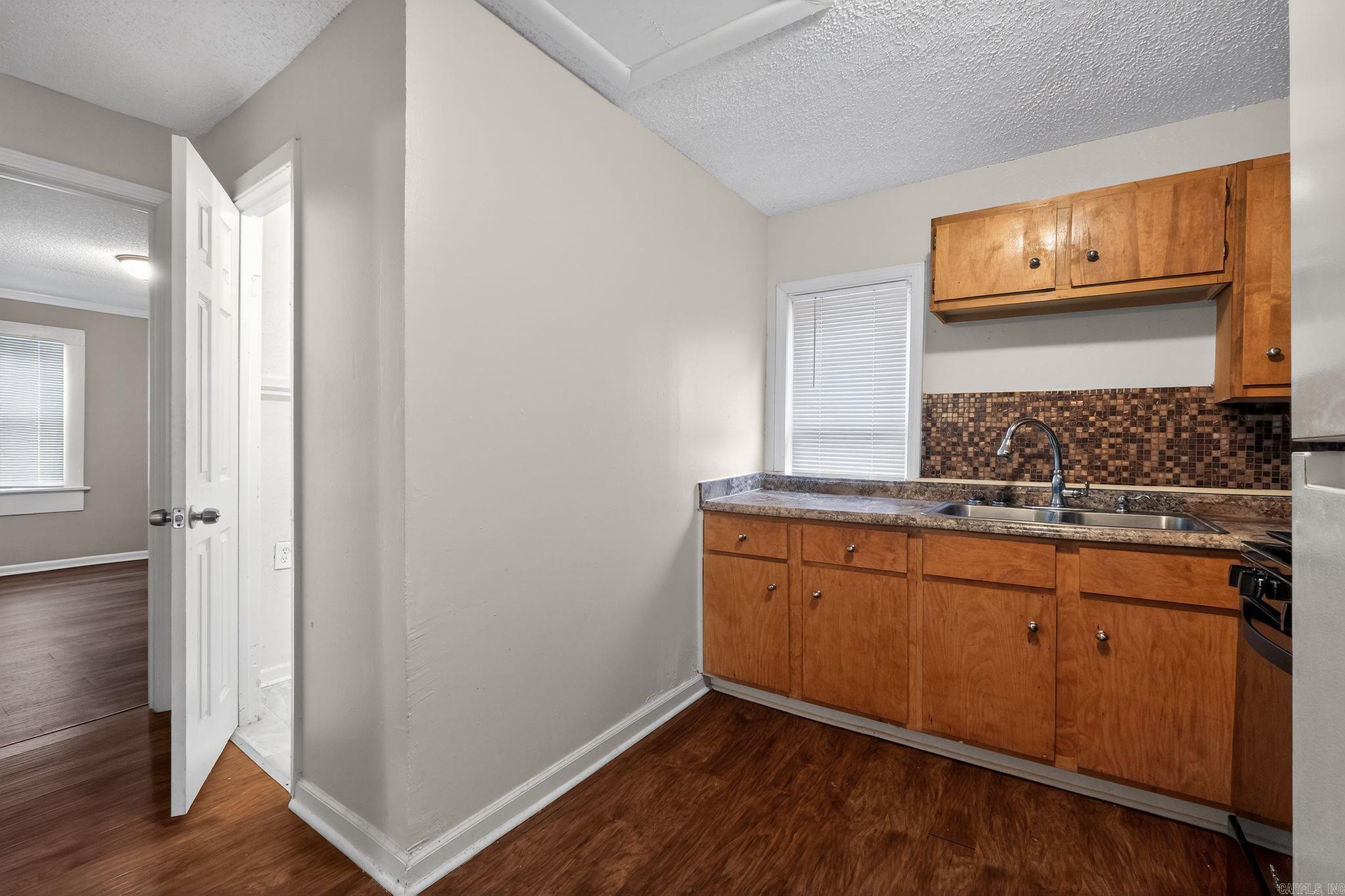 BARROW JOHN - Residential