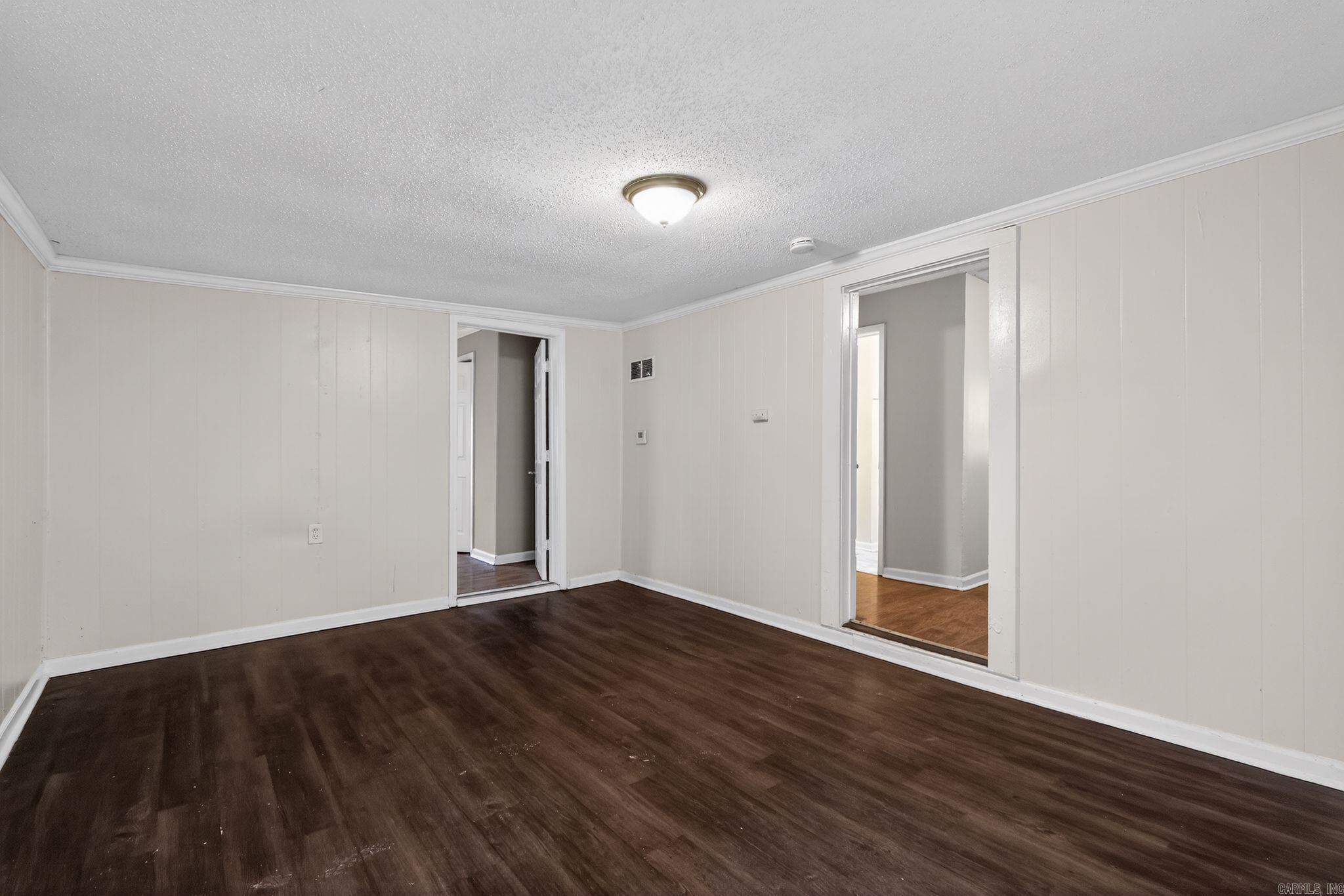 BARROW JOHN - Residential