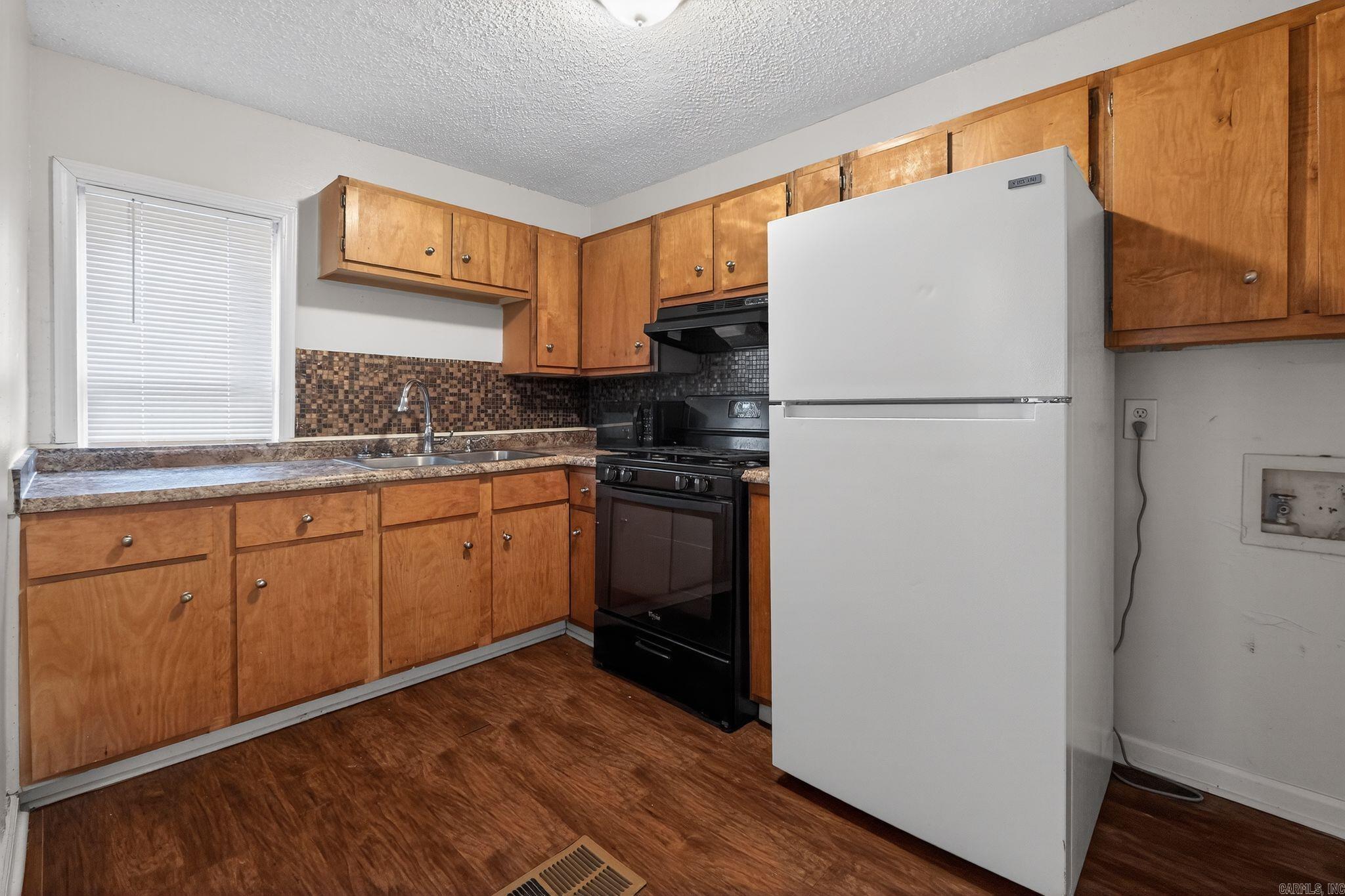 BARROW JOHN - Residential