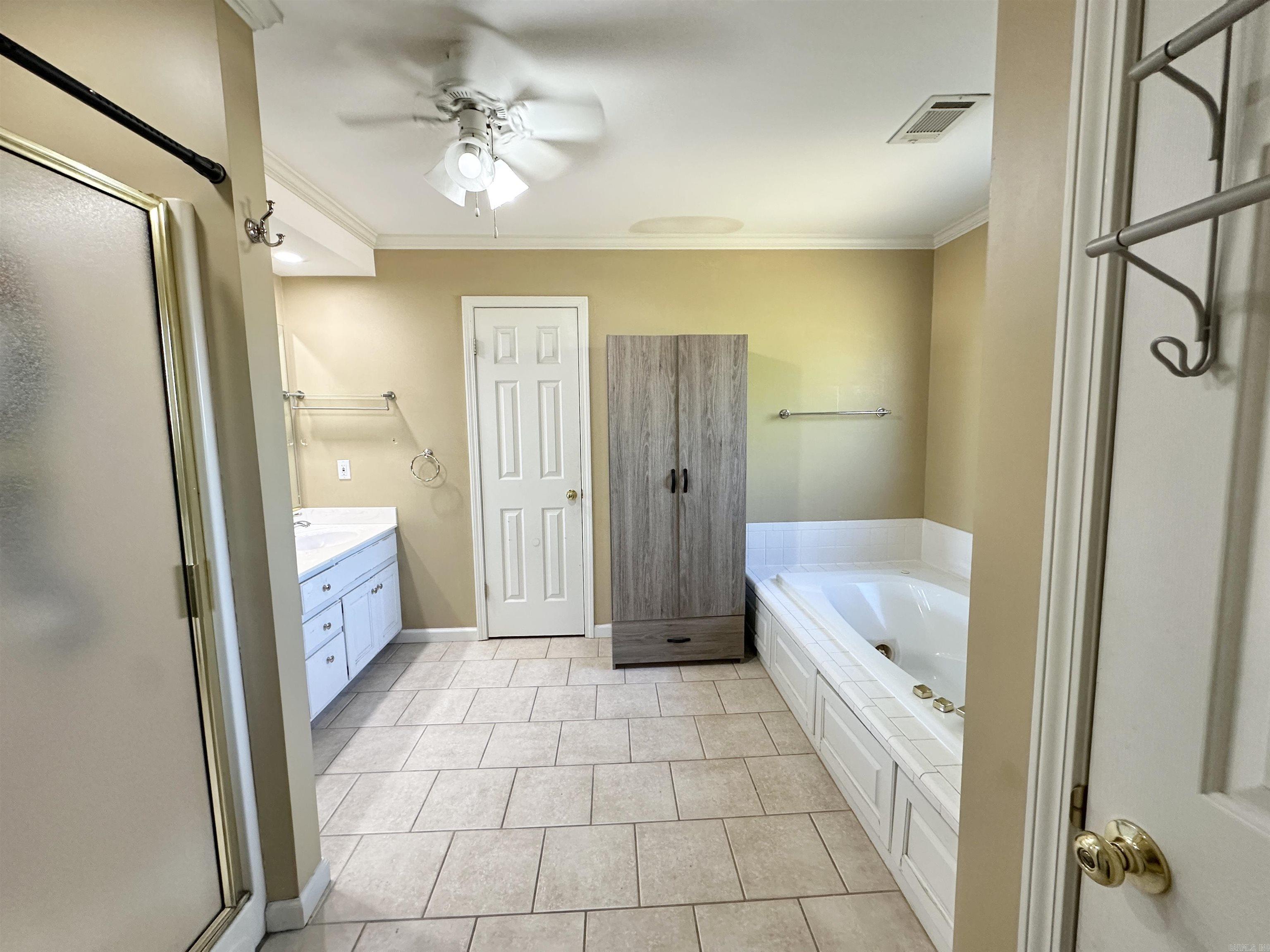 WOODSPRINGS ESTATES - Residential