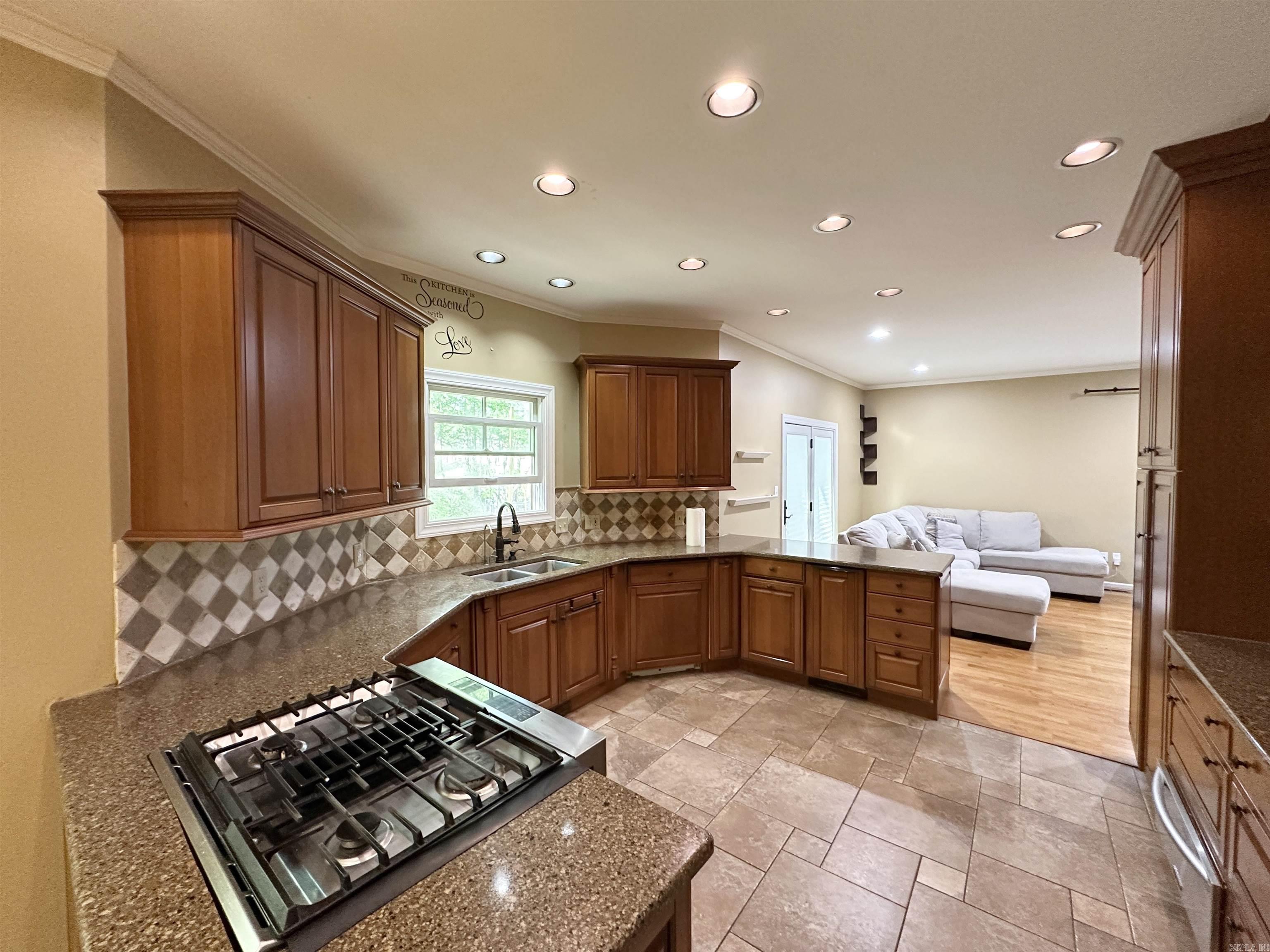 WOODSPRINGS ESTATES - Residential