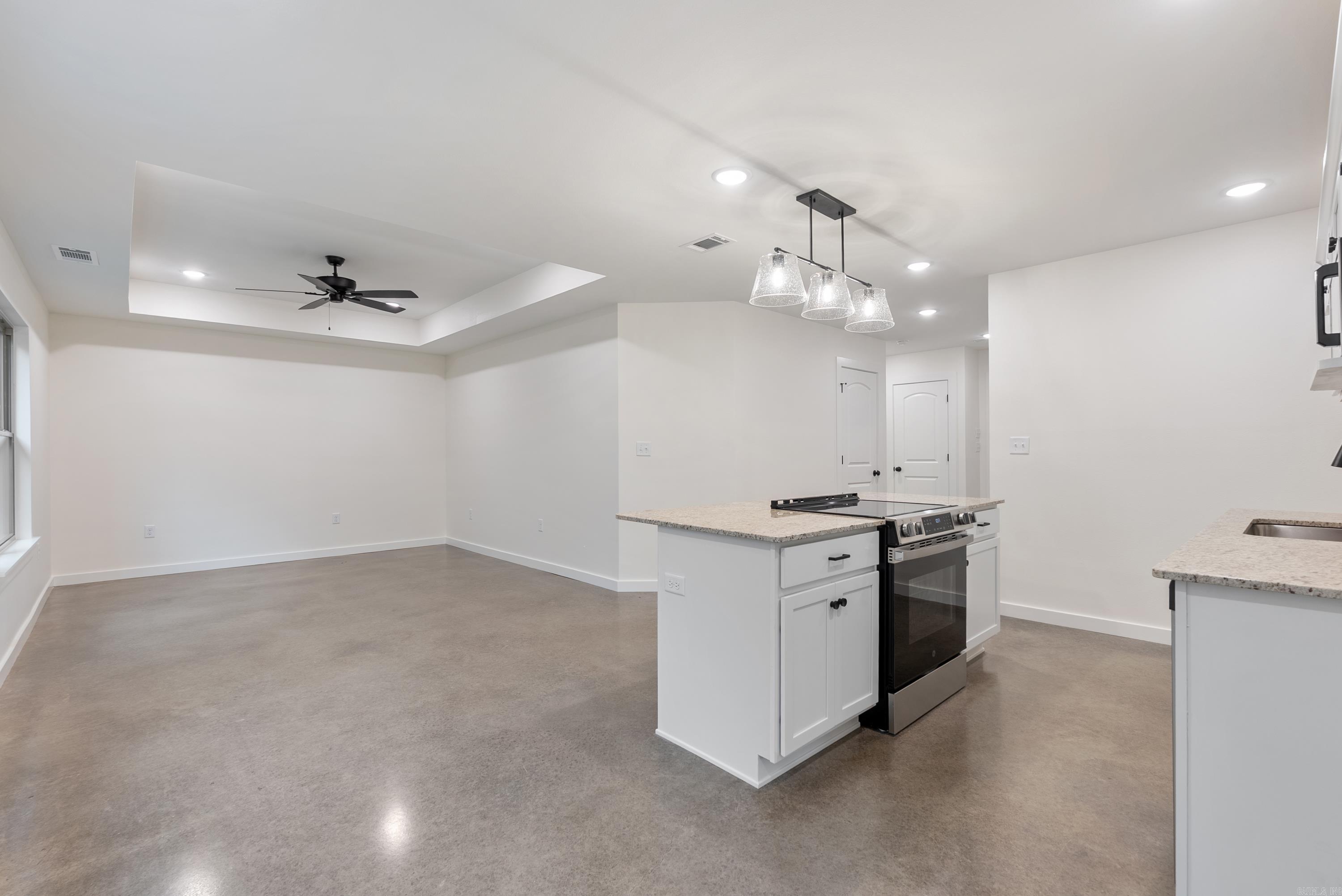 PARKWAY ESTATE - Residential