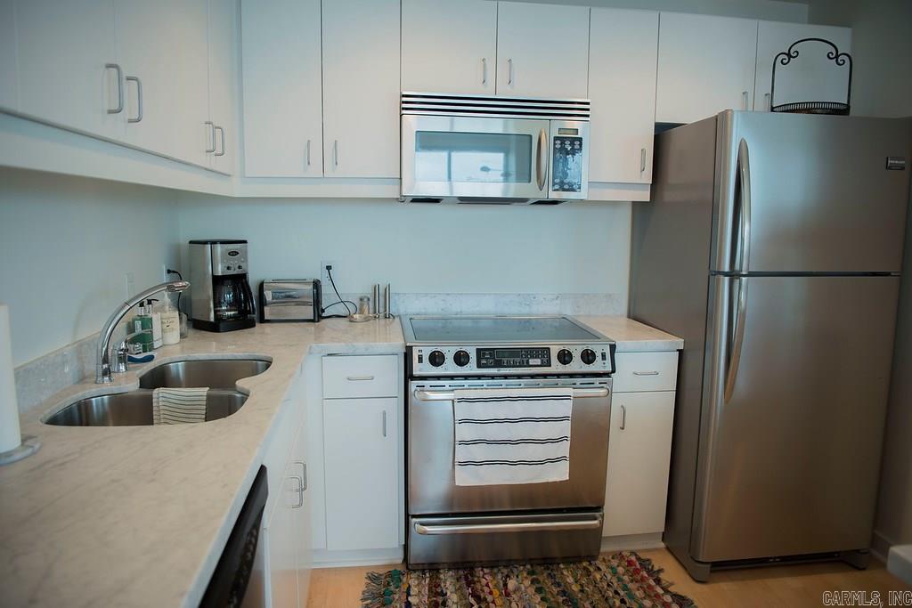 Clinton & Sherman HPR - Residential Lease