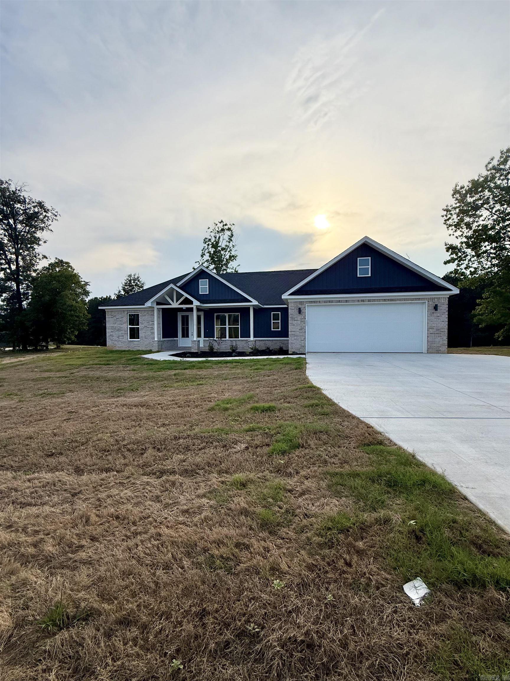 Welcome to a Beautiful new home in a favorite area!! Bauxite schools or school choice. Country atmosphere on almost 3 acres. 4 beds 2 bath. Master bath has a large soaking tub for the long days. Bright kitchen and living area with large pantry. Quartz counter tops and back splash. Large LR for family time and a great school district. Come see this beautiful home