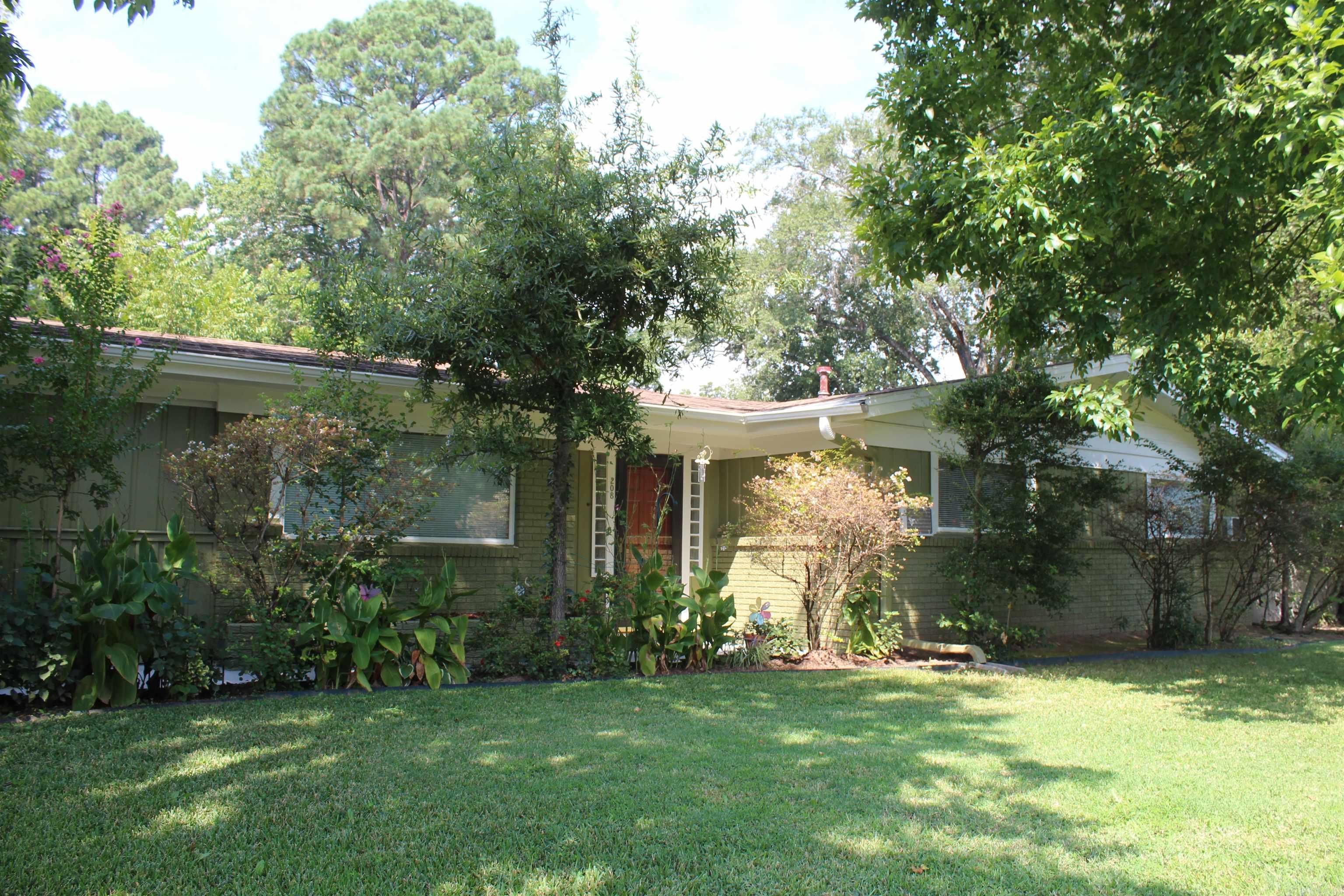 This move-in ready home is spotless from top to bottom! Offering 3 bedrooms, 2 full bathrooms, a spacious living room, a separate dining room, and a bright sunroom, it provides plenty of space for comfortable living. The kitchen has generous cabinet storage, and the double-car garage with keypad entry adds both convenience and security. Situated on a corner lot with lovely landscaping, the fenced backyard features a shaded sitting area, perfect for relaxing or entertaining. The HVAC system is only three years old, giving peace of mind for years to come. Located in a prime spot close to hospitals and less than 5 minutes from downtown Russellville, this home truly has it all. Schedule your showing today, this one wonāt last! For more information contact listing agent Karina Oliva 479-324-2879