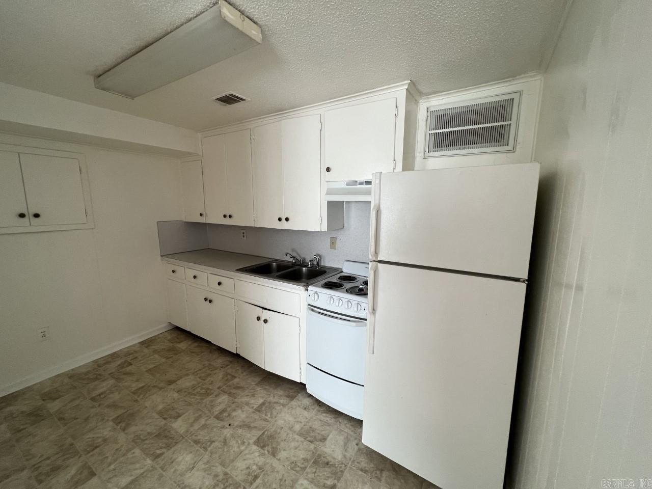 Park Ruby - Residential Lease