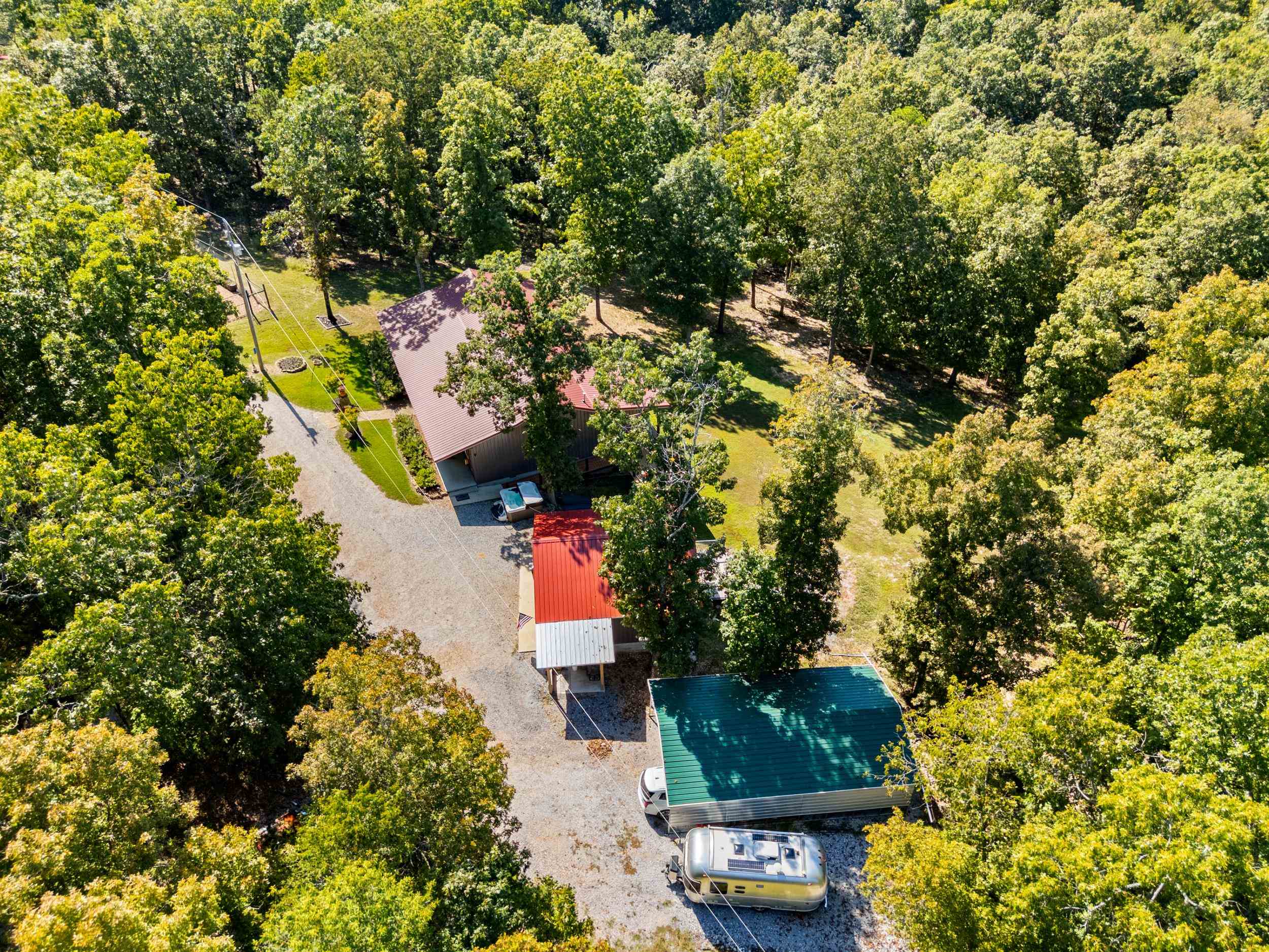 MATTHEWS MOUNTAIN ESTATE - Residential