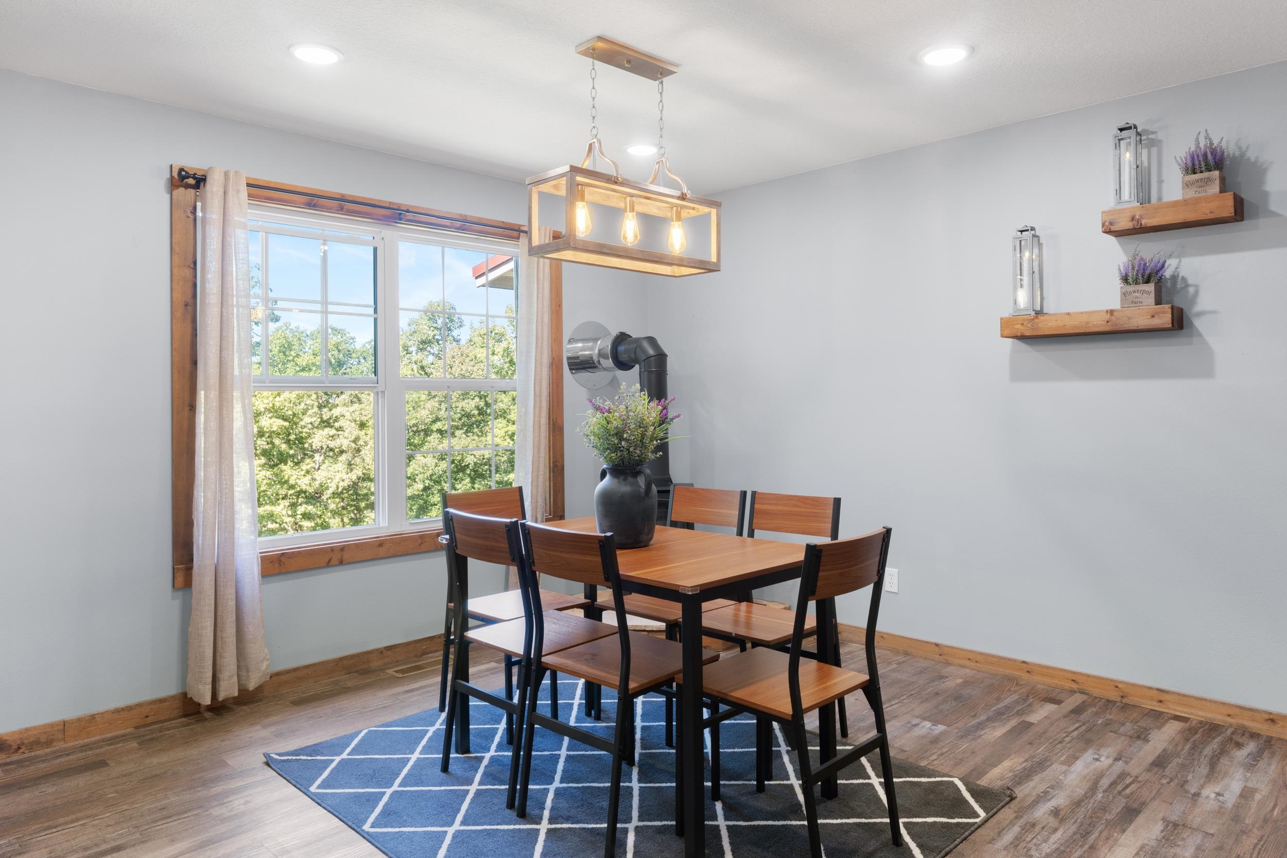 MATTHEWS MOUNTAIN ESTATE - Residential