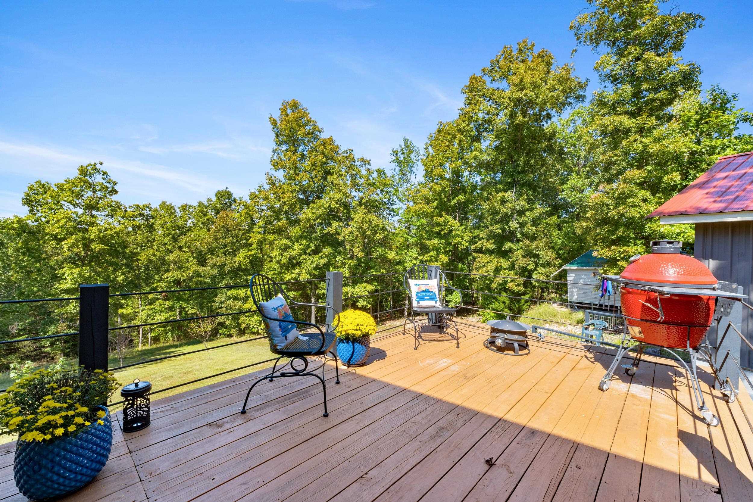 MATTHEWS MOUNTAIN ESTATE - Residential