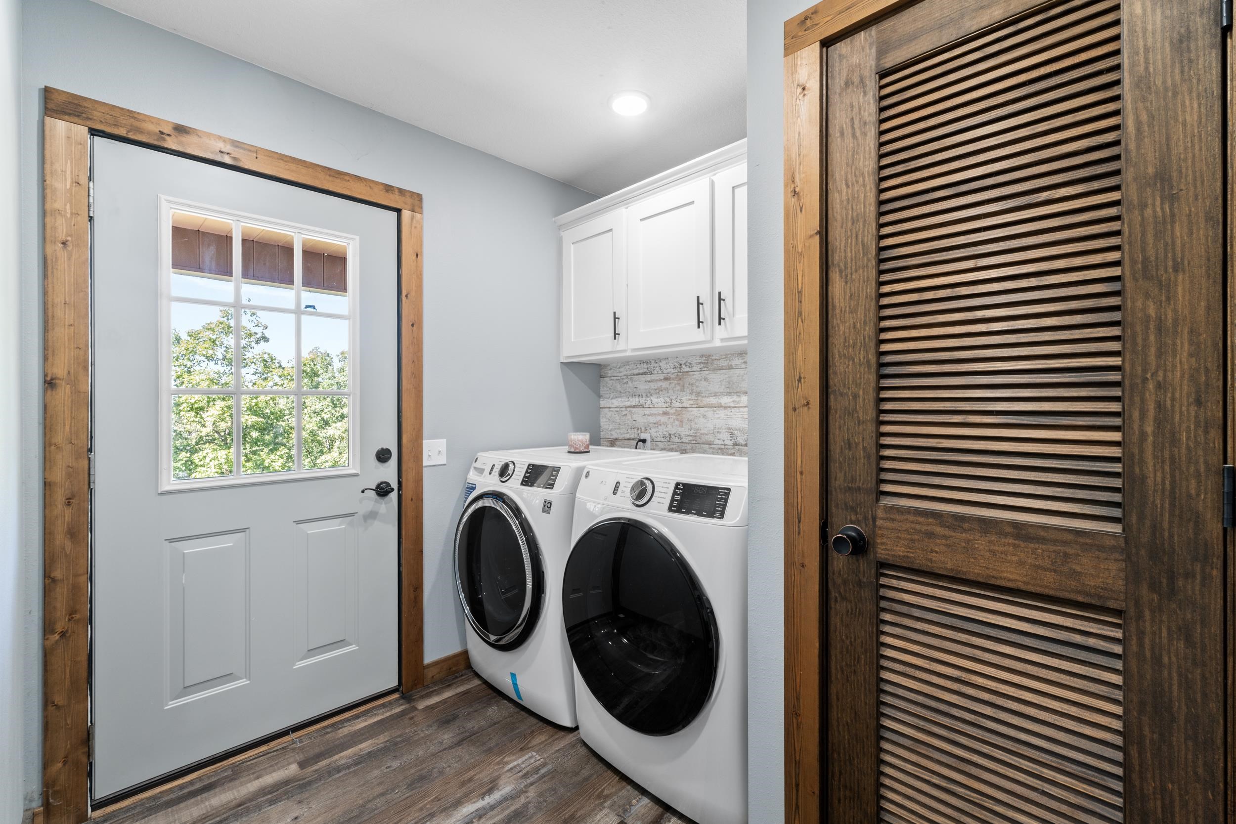 MATTHEWS MOUNTAIN ESTATE - Residential