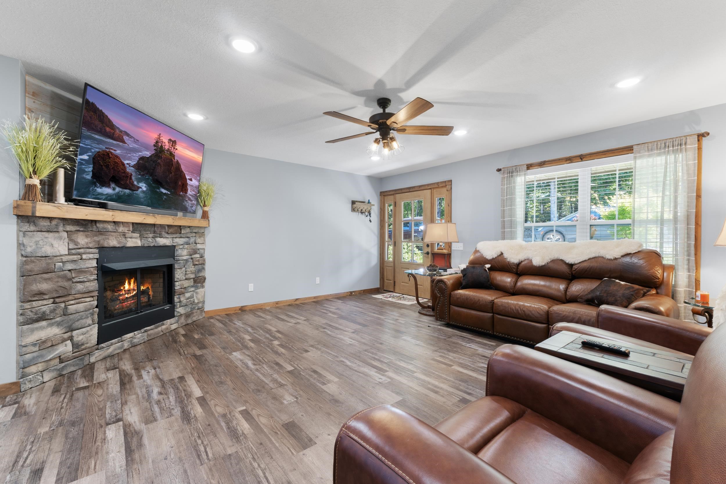 MATTHEWS MOUNTAIN ESTATE - Residential