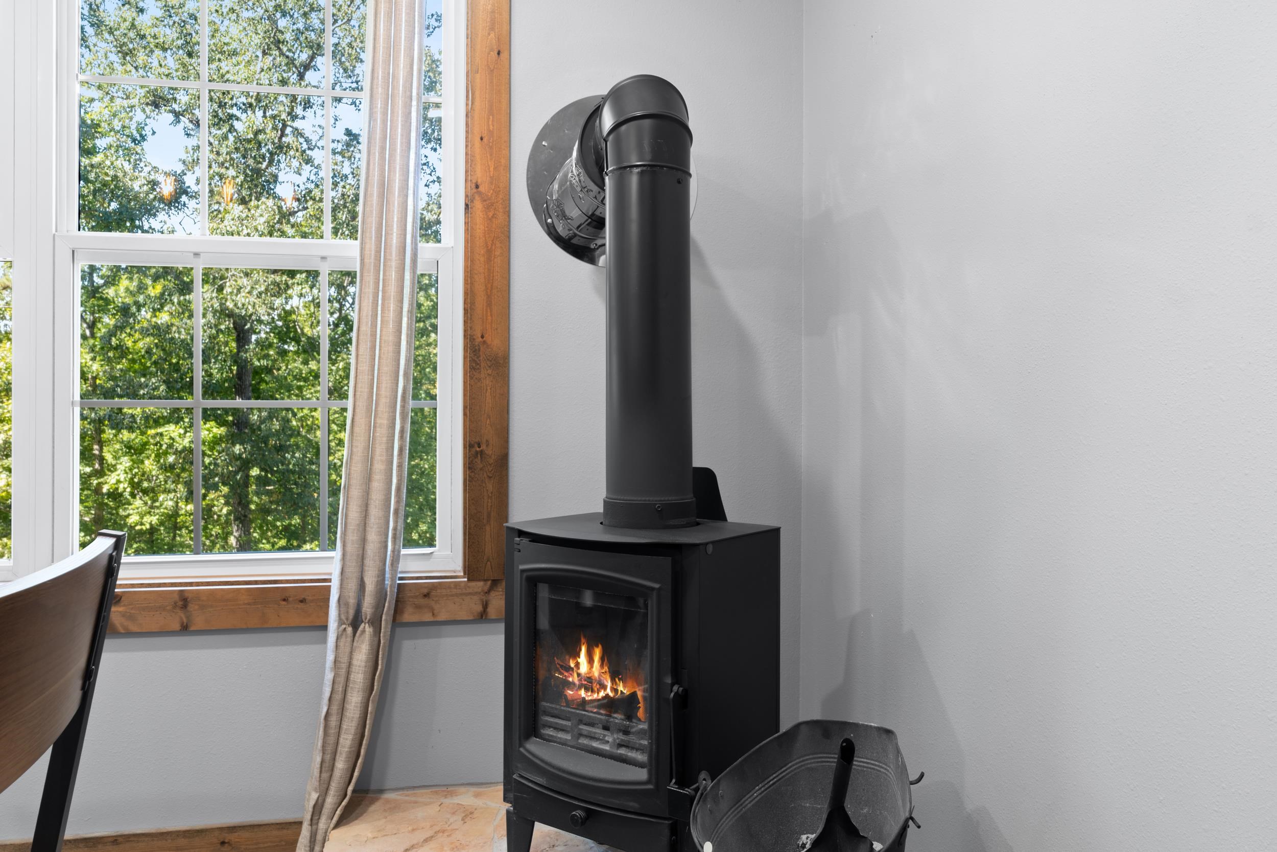 MATTHEWS MOUNTAIN ESTATE - Residential