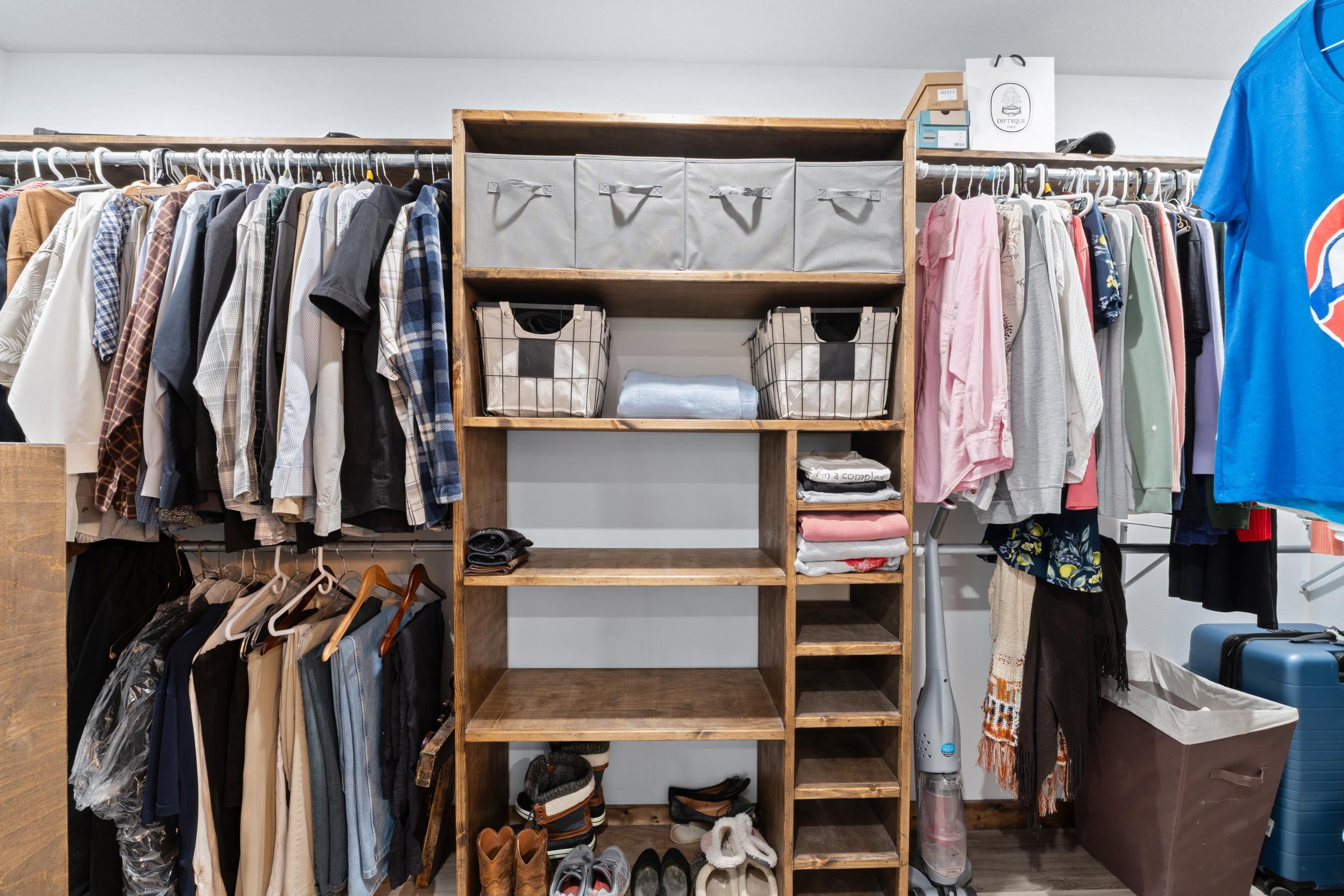 MATTHEWS MOUNTAIN ESTATE - Residential