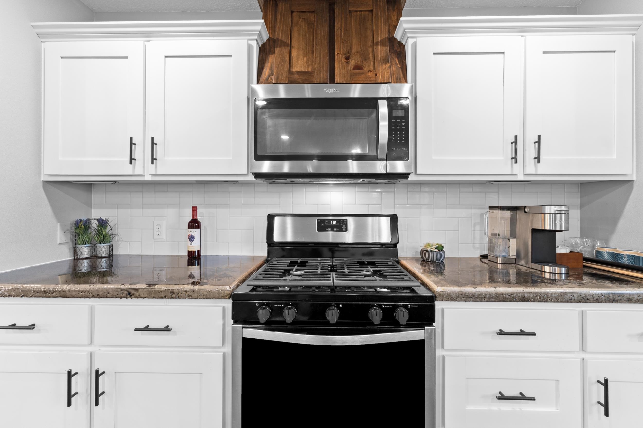 MATTHEWS MOUNTAIN ESTATE - Residential