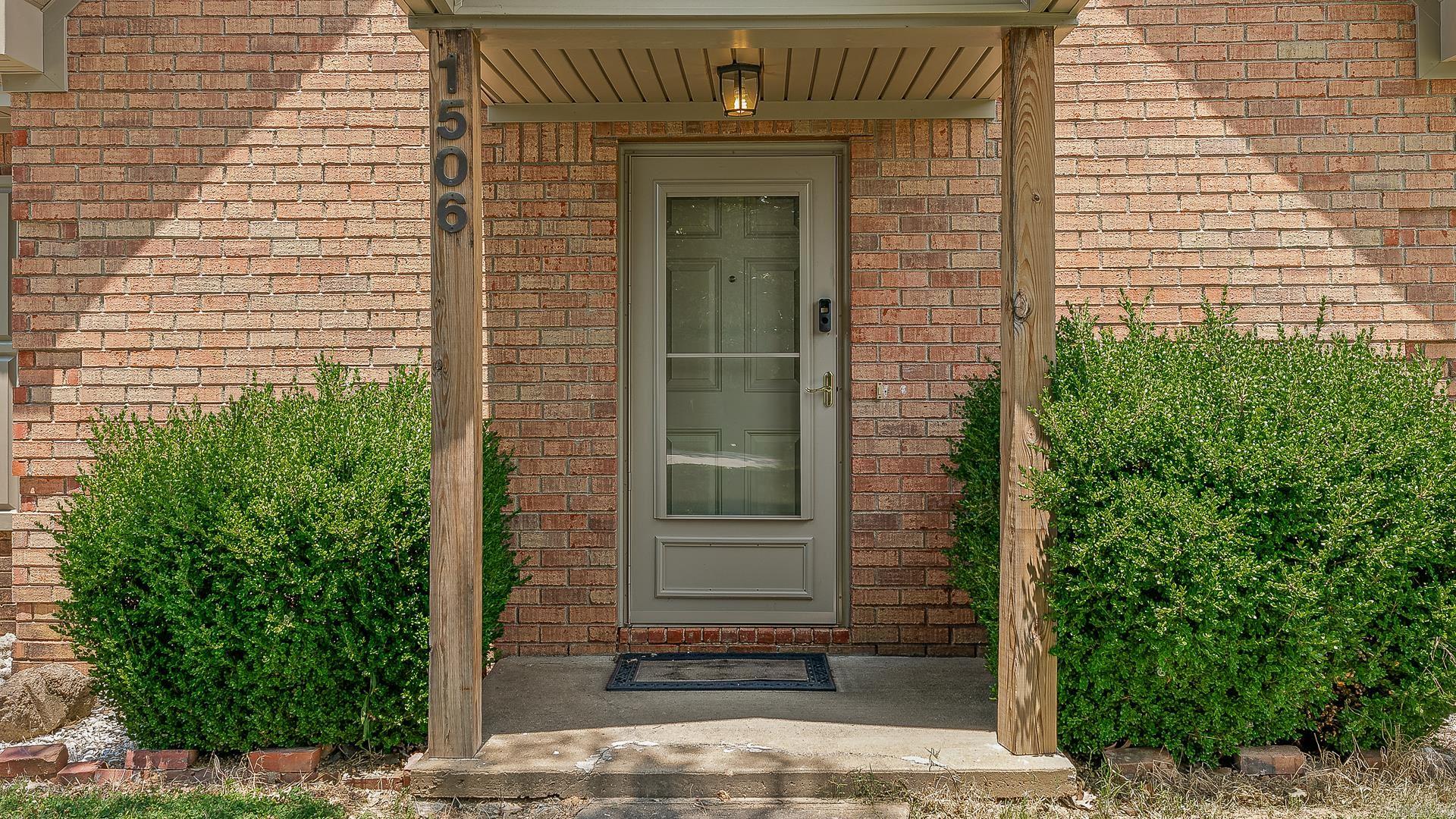 Club Place - Residential
