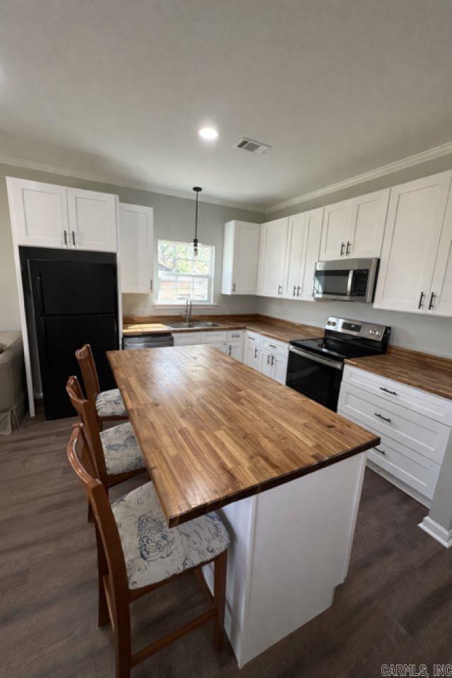 White Hall - Residential