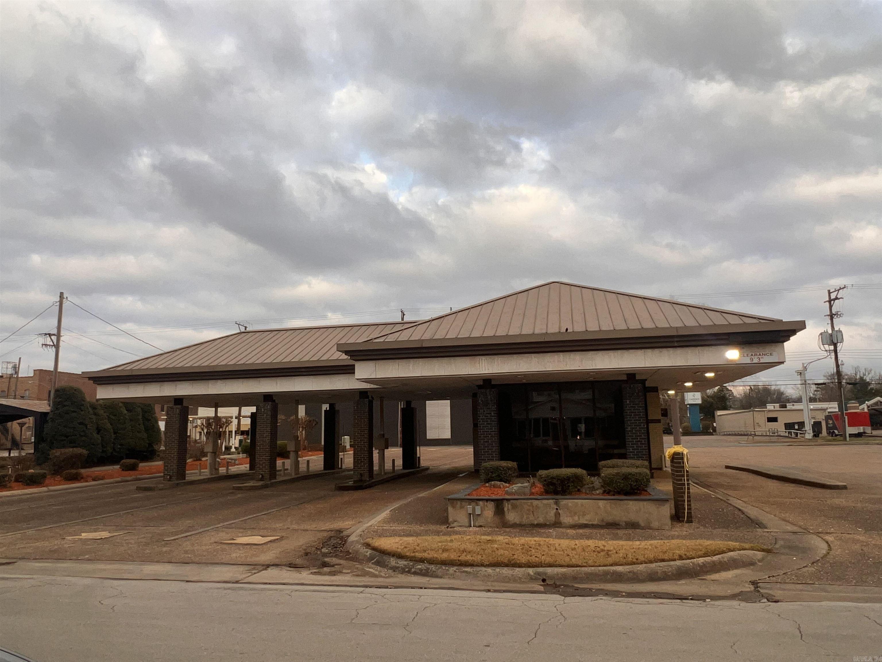 Mahles 2nd - Commercial Sale